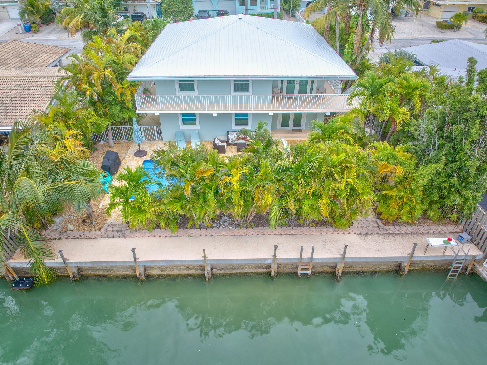 581 10th Street Property Photo 1
