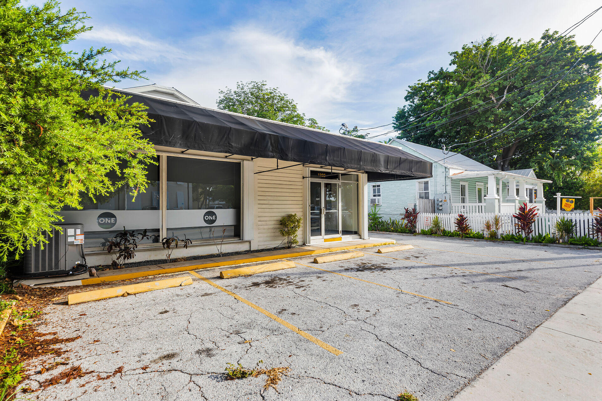 1209 Truman Avenue, 1 Property Photo 2