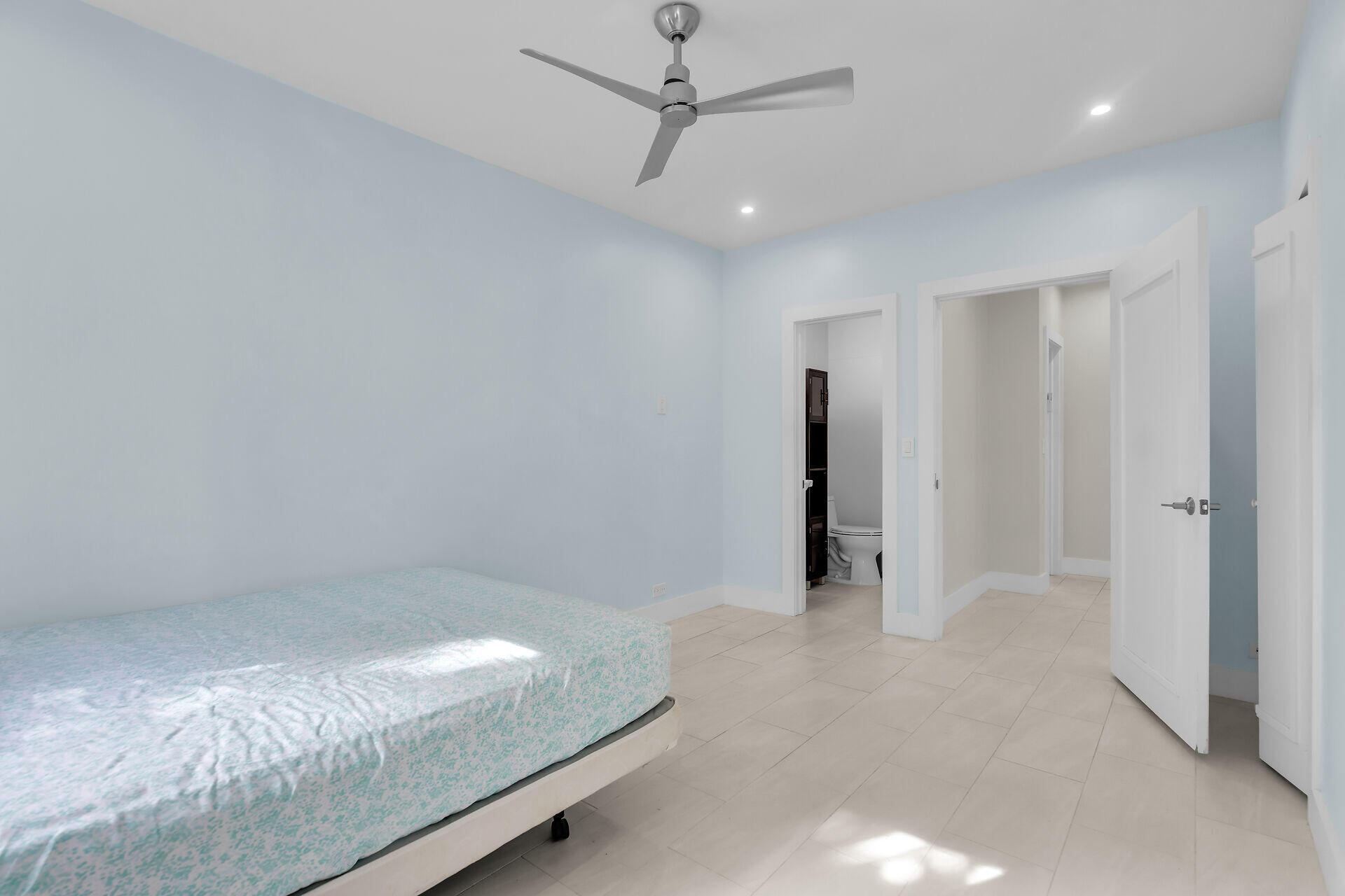 1209 Truman Avenue, 2 Property Photo 21