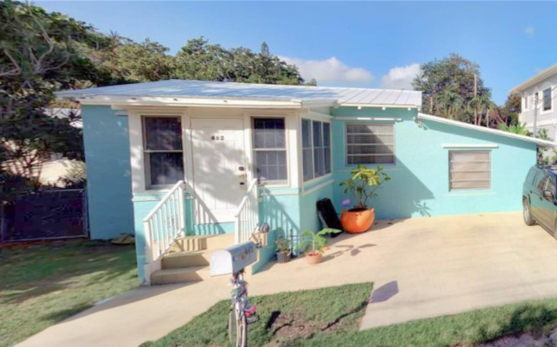 462 Sunset Drive Property Photo 1