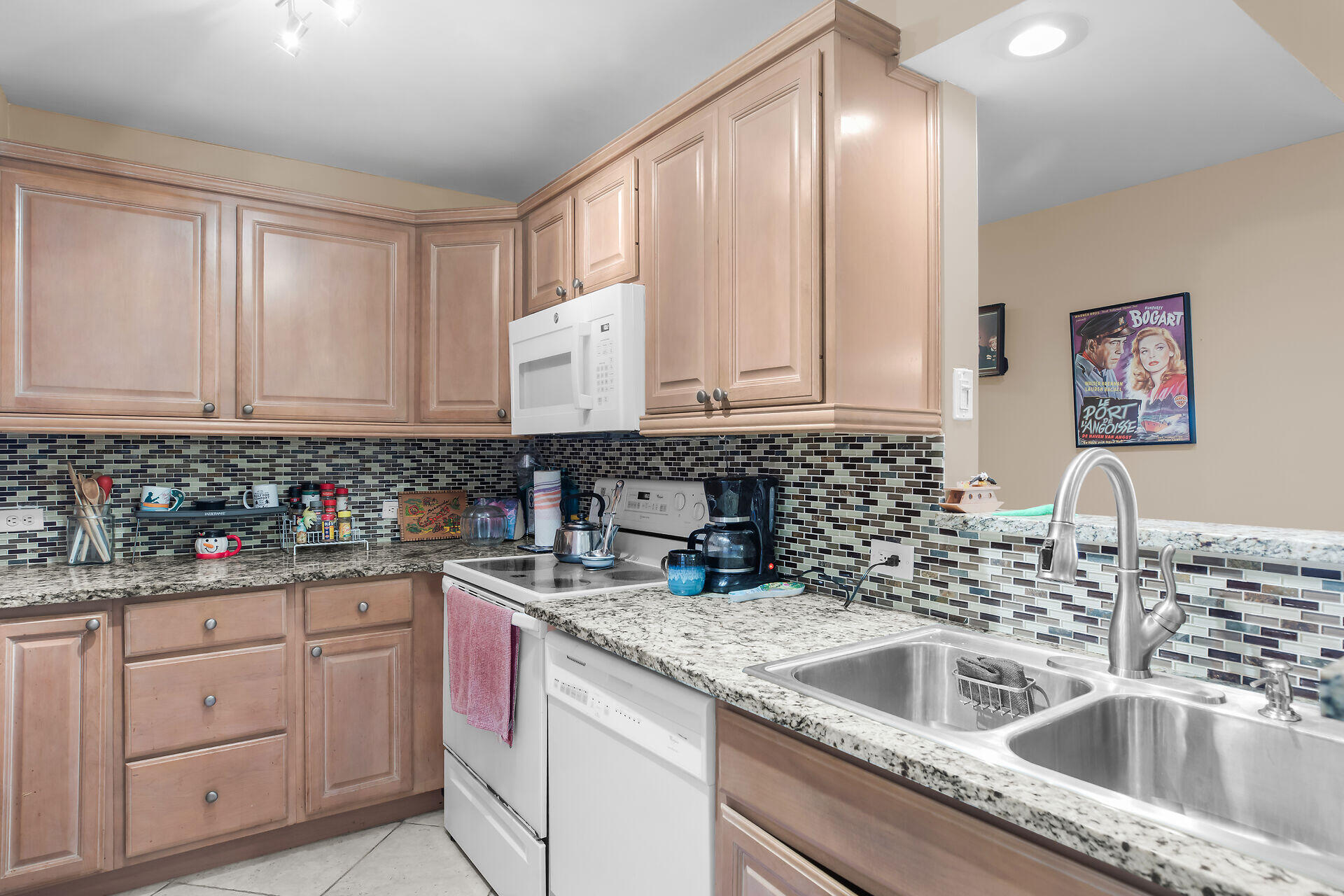 15 Sombrero Boulevard, 210w Property Photo 18