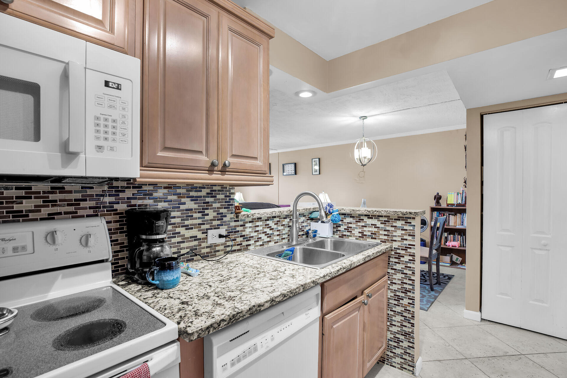 15 Sombrero Boulevard, 210w Property Photo 20