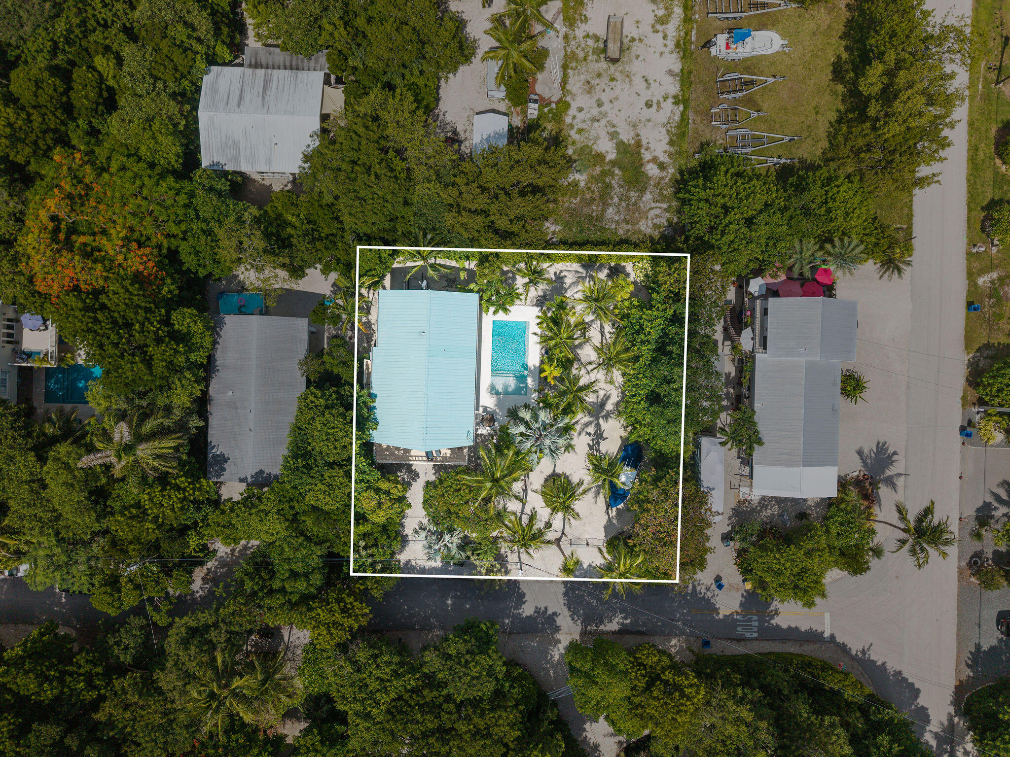 158 Tampa Drive Property Photo 2