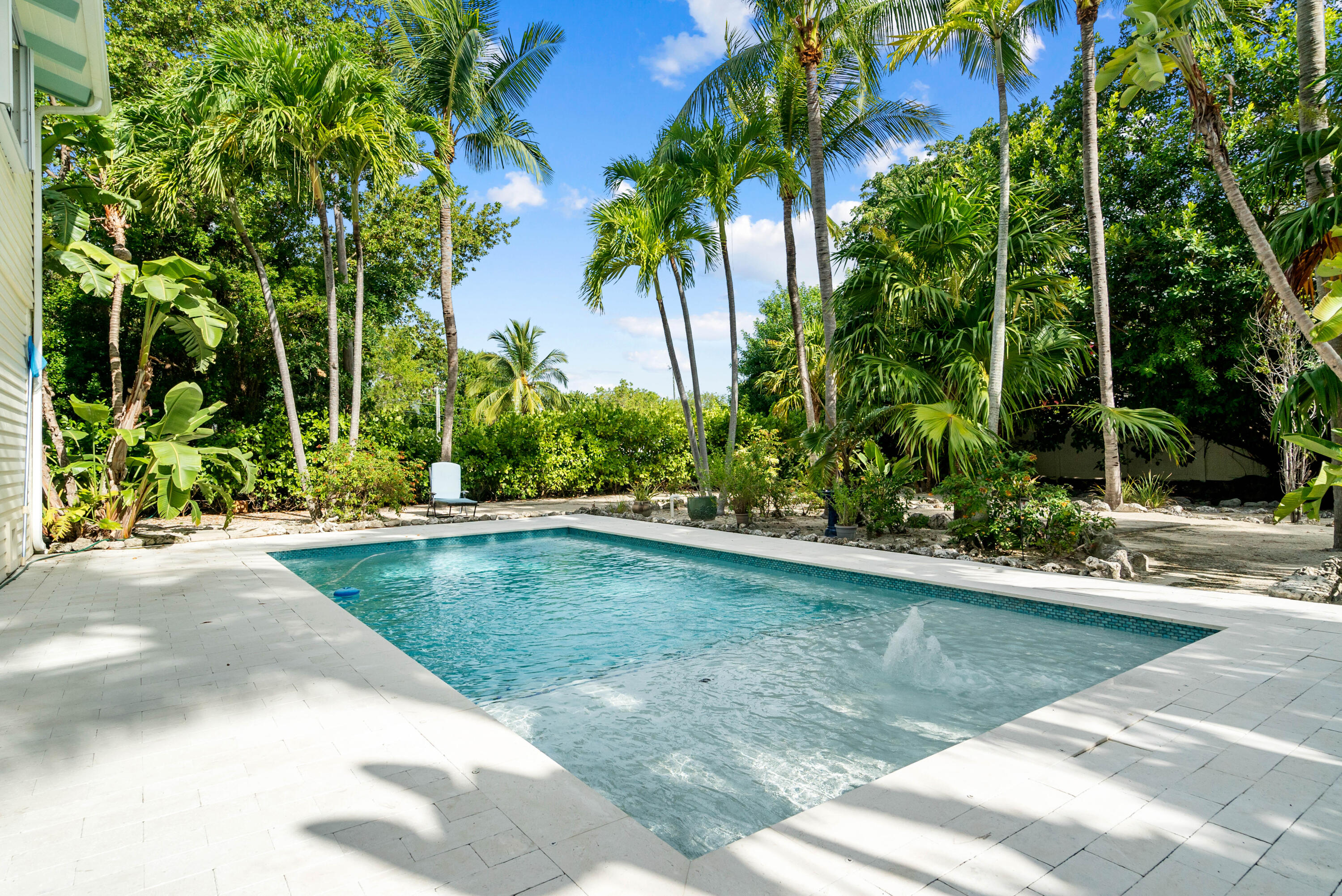 158 Tampa Drive Property Photo 4