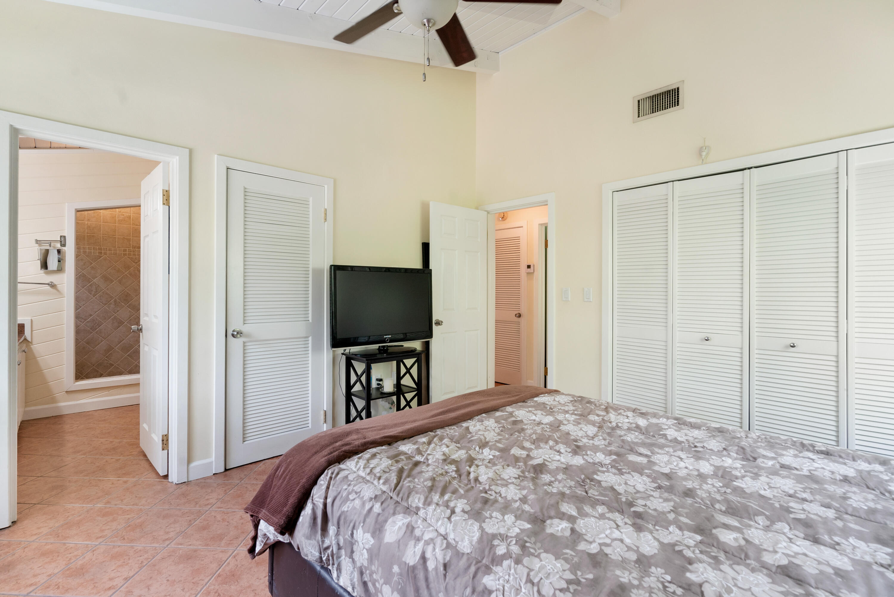 158 Tampa Drive Property Photo 17