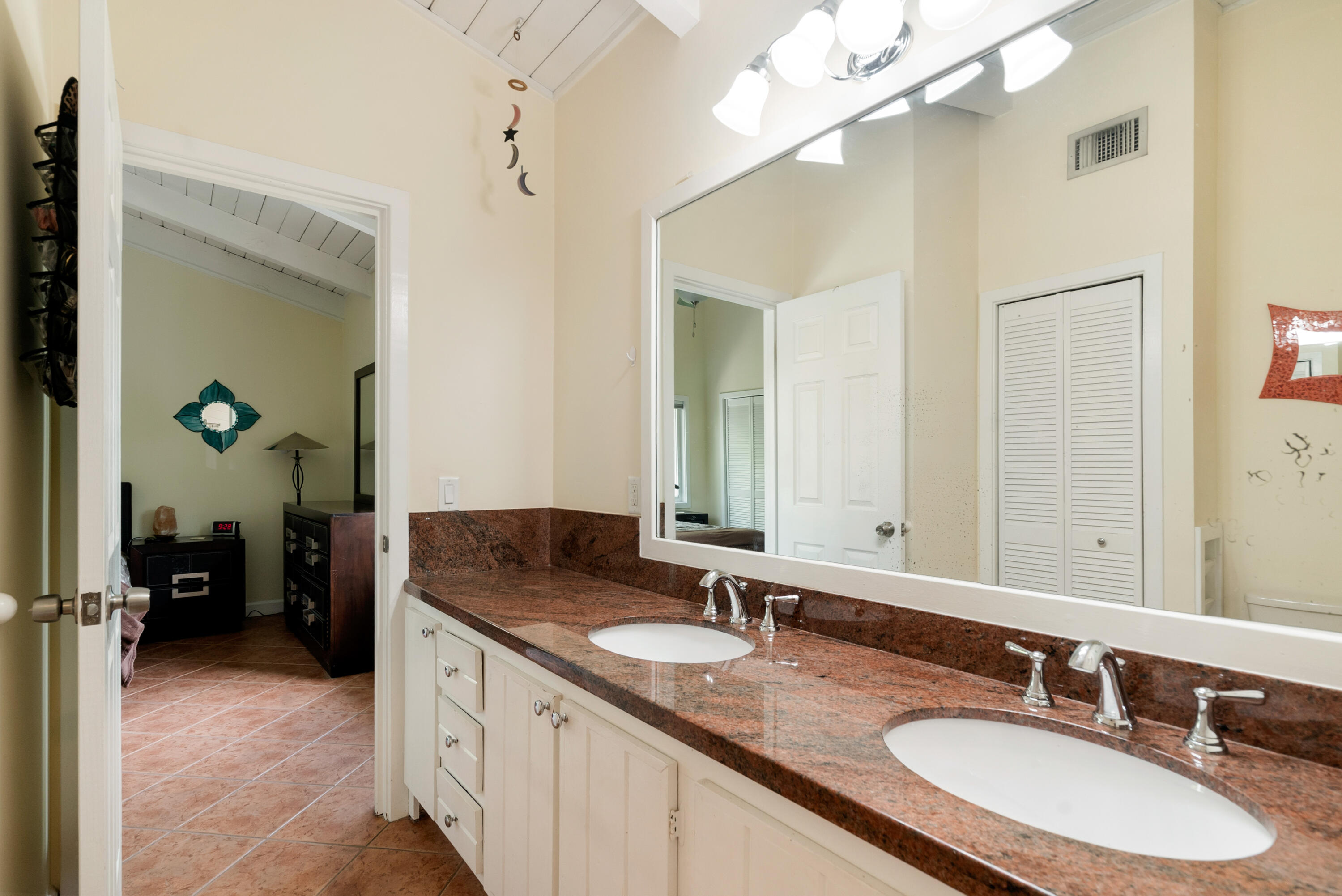 158 Tampa Drive Property Photo 20