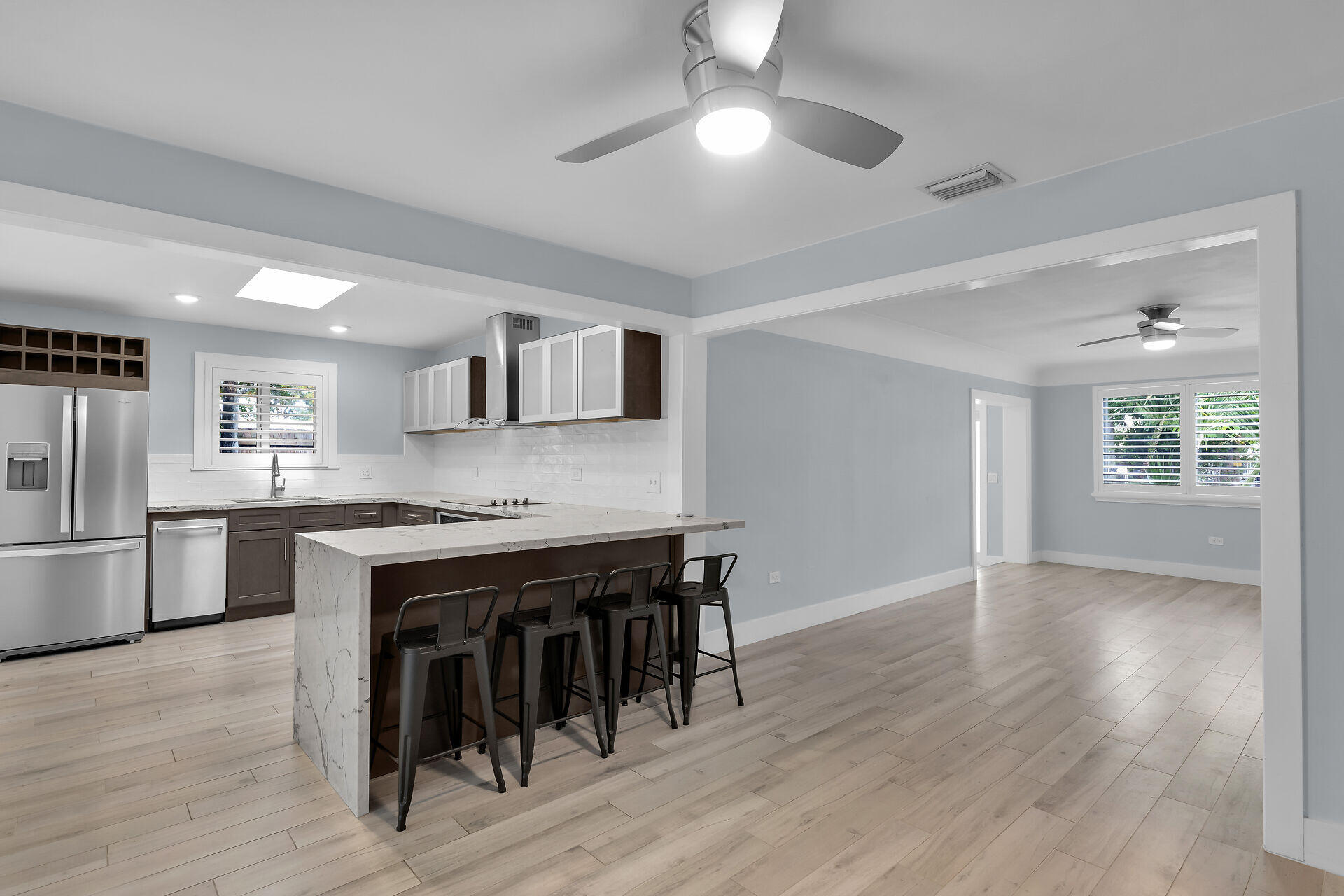 535 Plante Street Property Photo 10