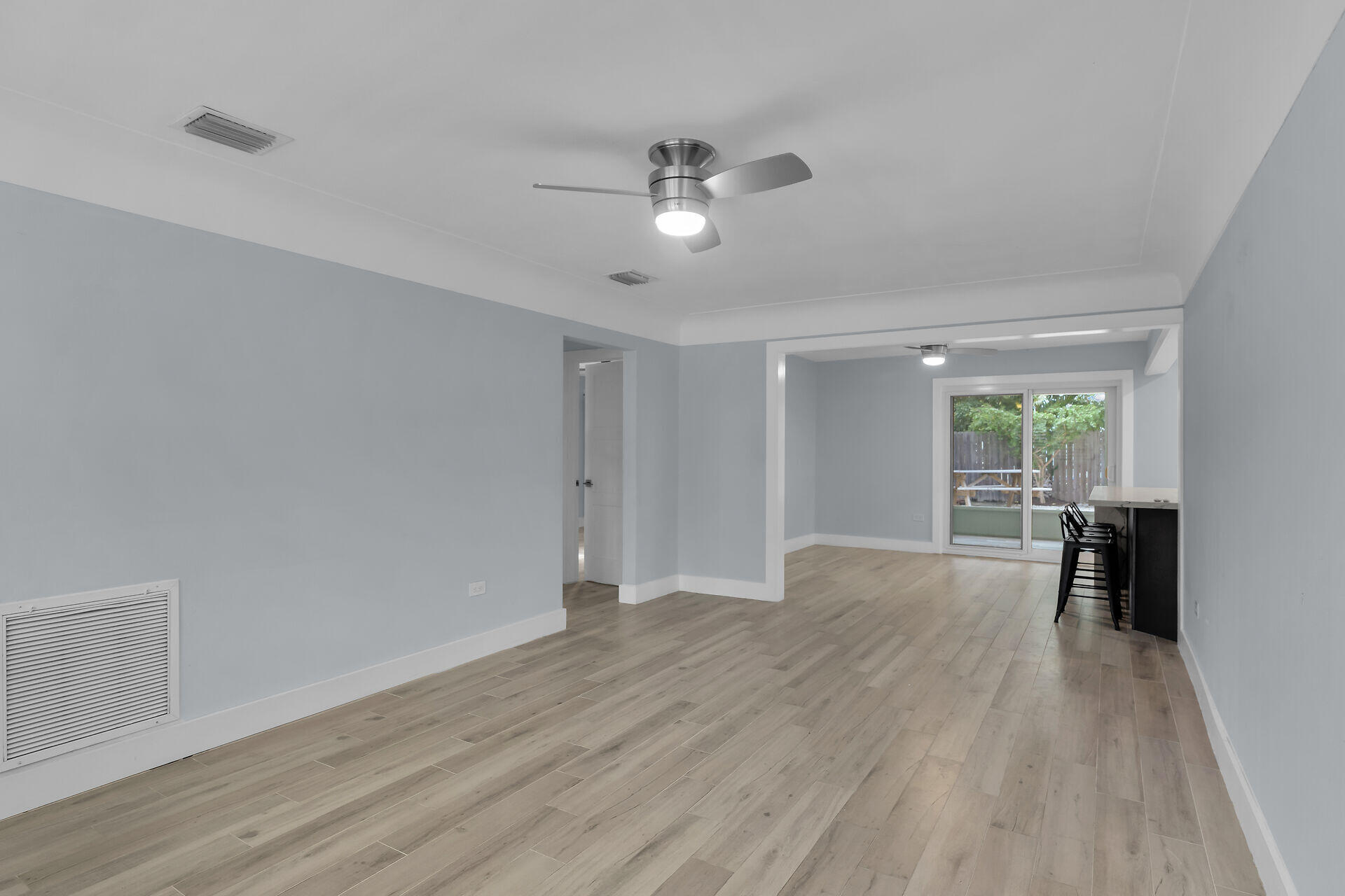 535 Plante Street Property Photo 12