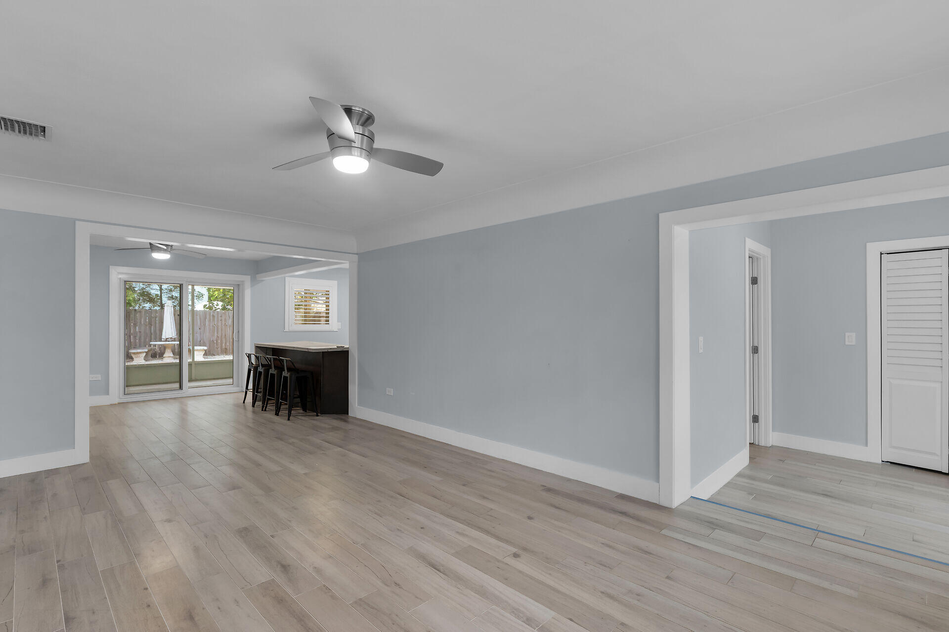535 Plante Street Property Photo 13