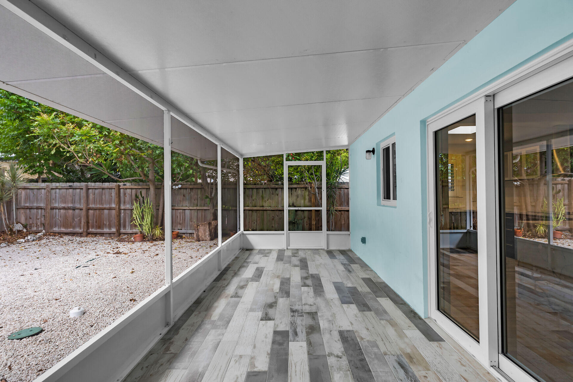 535 Plante Street Property Photo 20