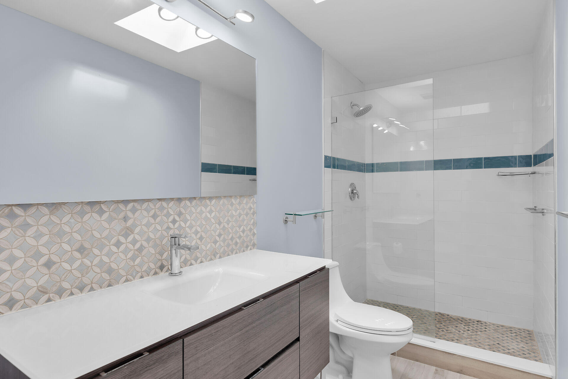 535 Plante Street Property Photo 25