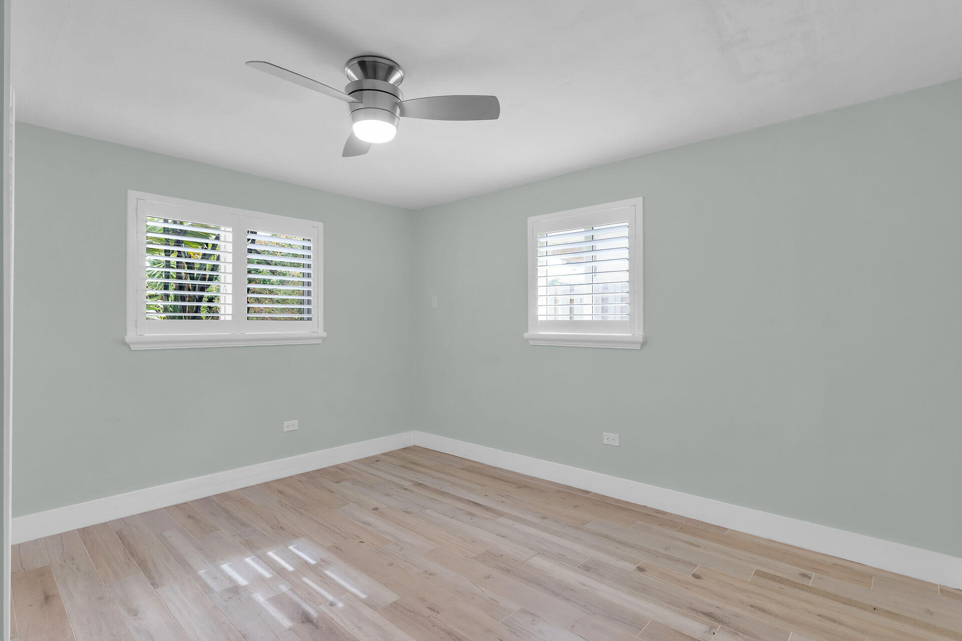 535 Plante Street Property Photo 26