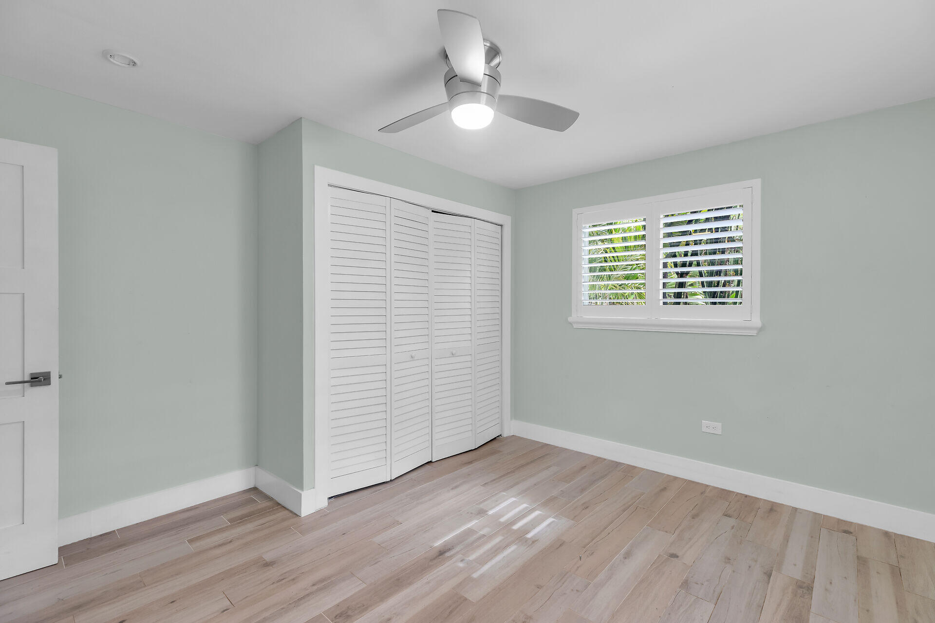535 Plante Street Property Photo 27