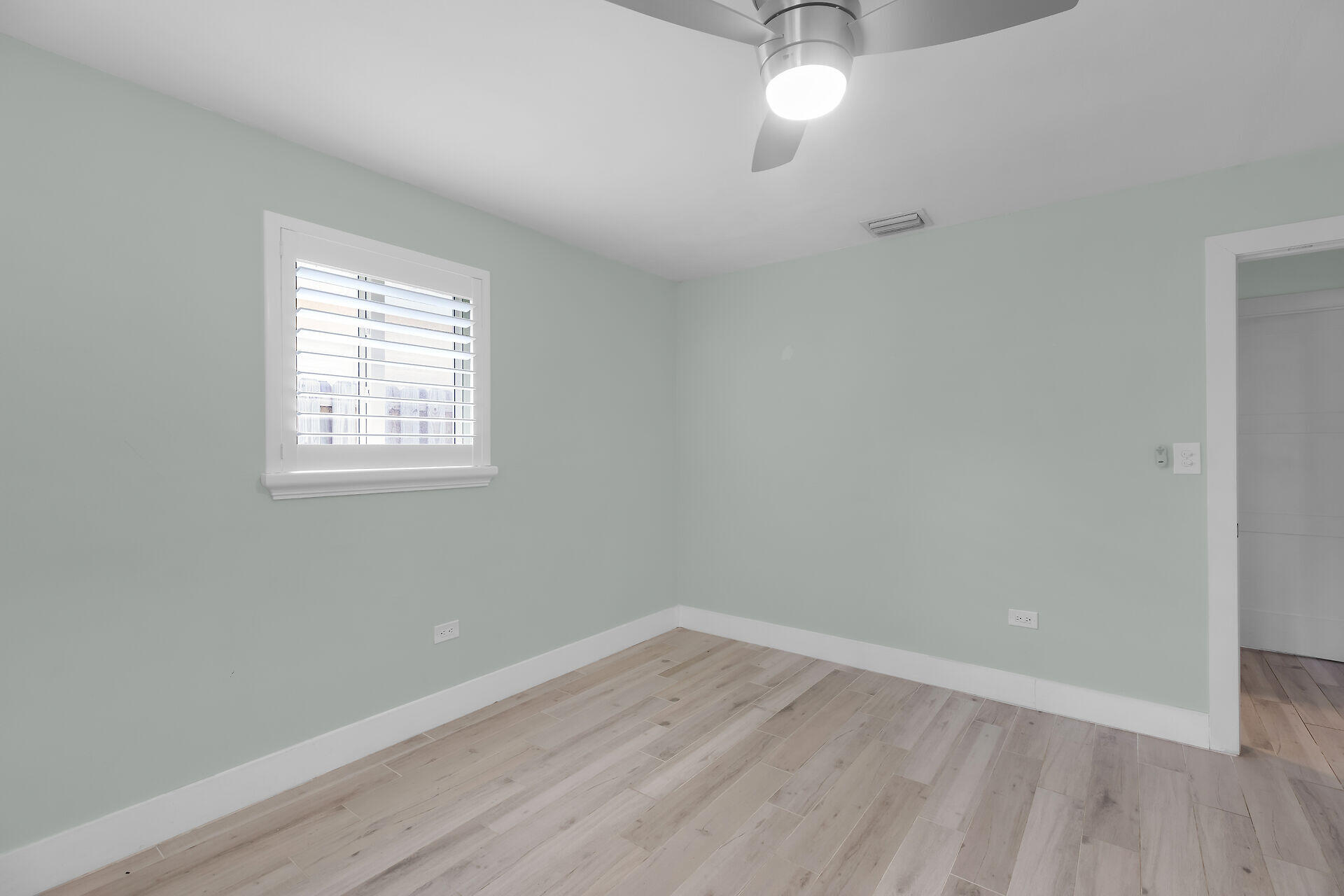 535 Plante Street Property Photo 29
