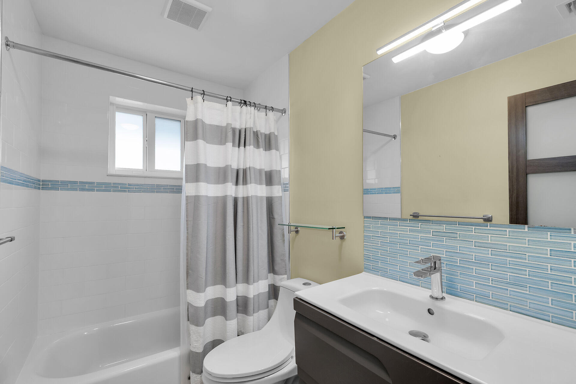 535 Plante Street Property Photo 30