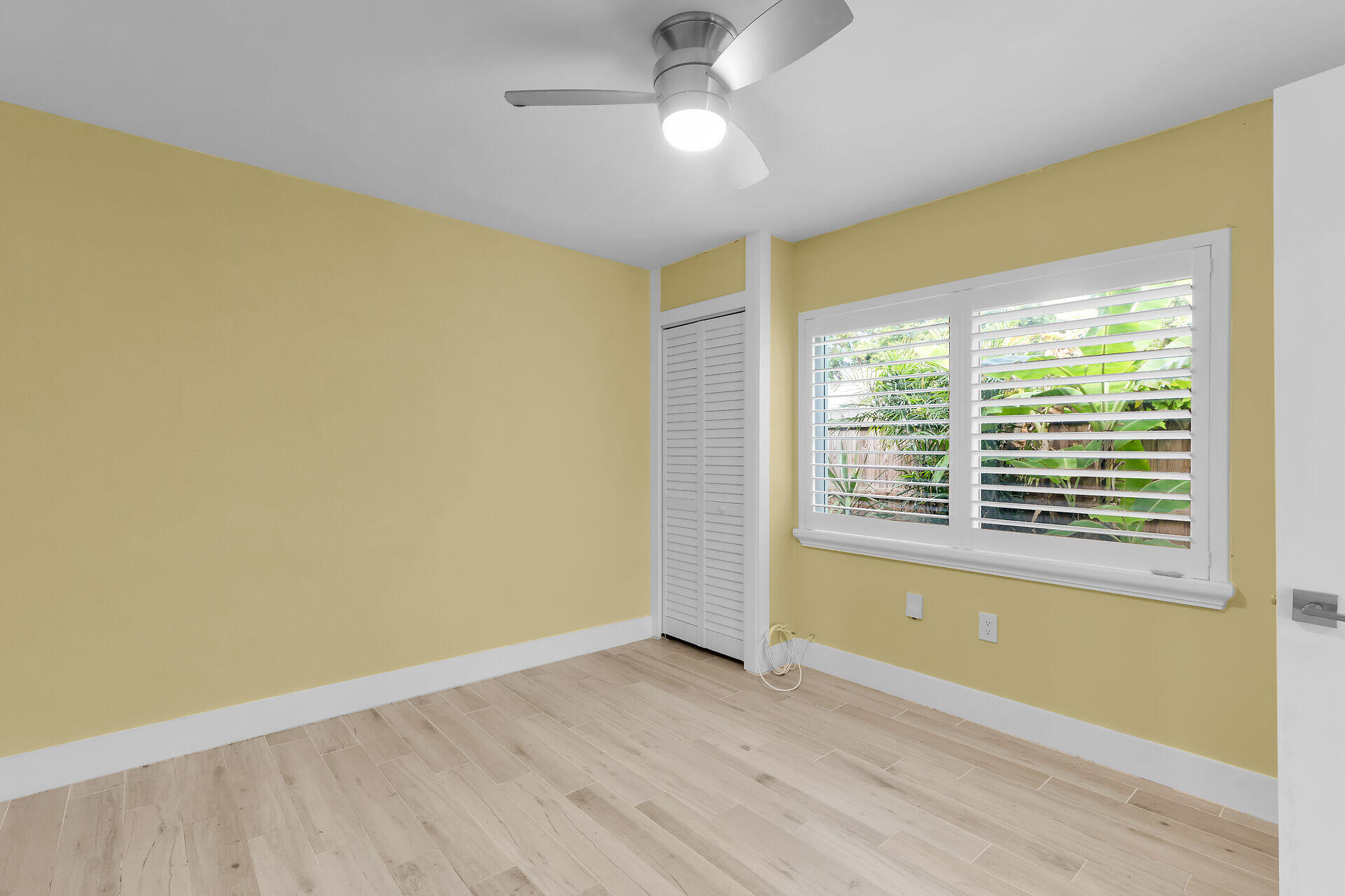 535 Plante Street Property Photo 32