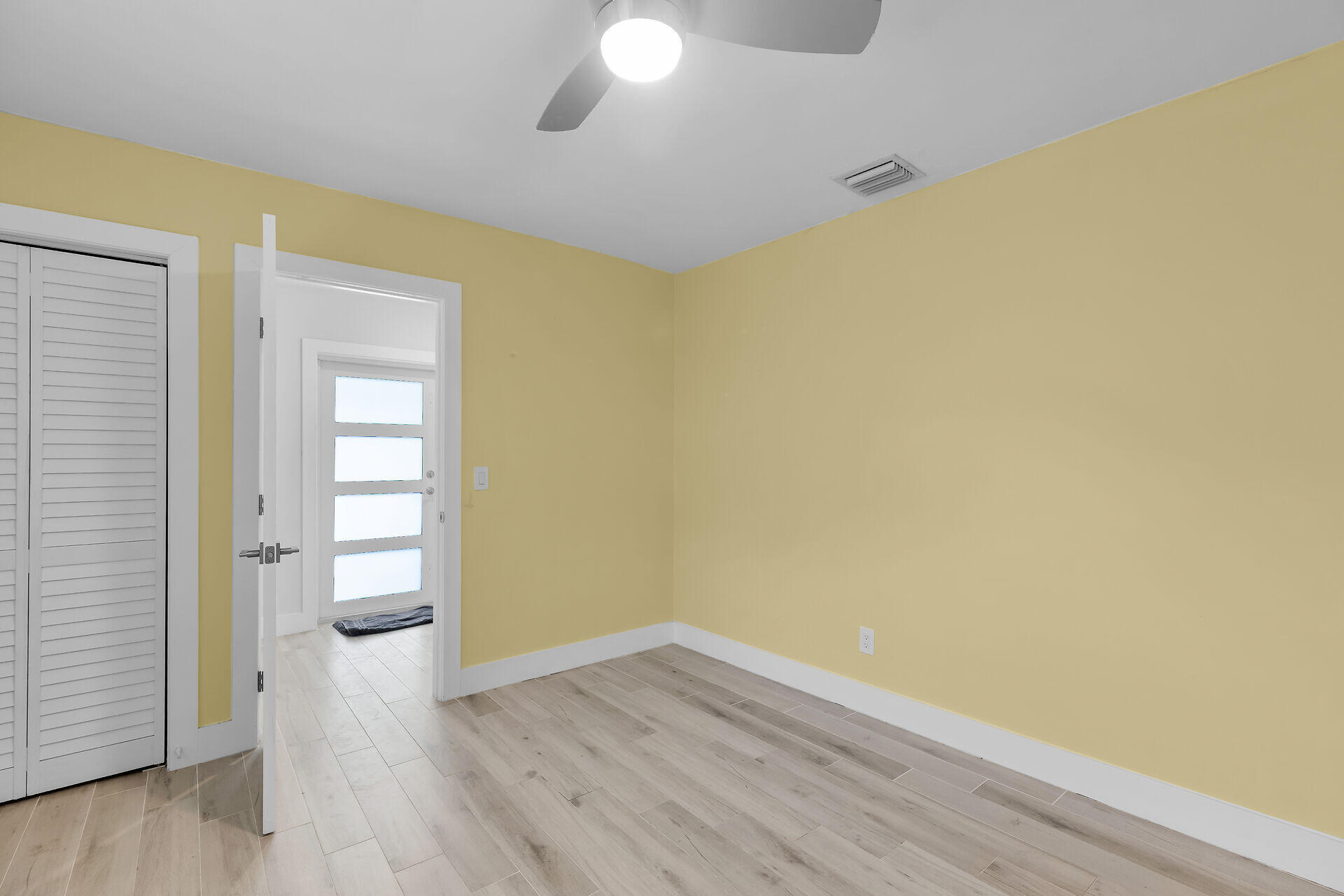535 Plante Street Property Photo 34