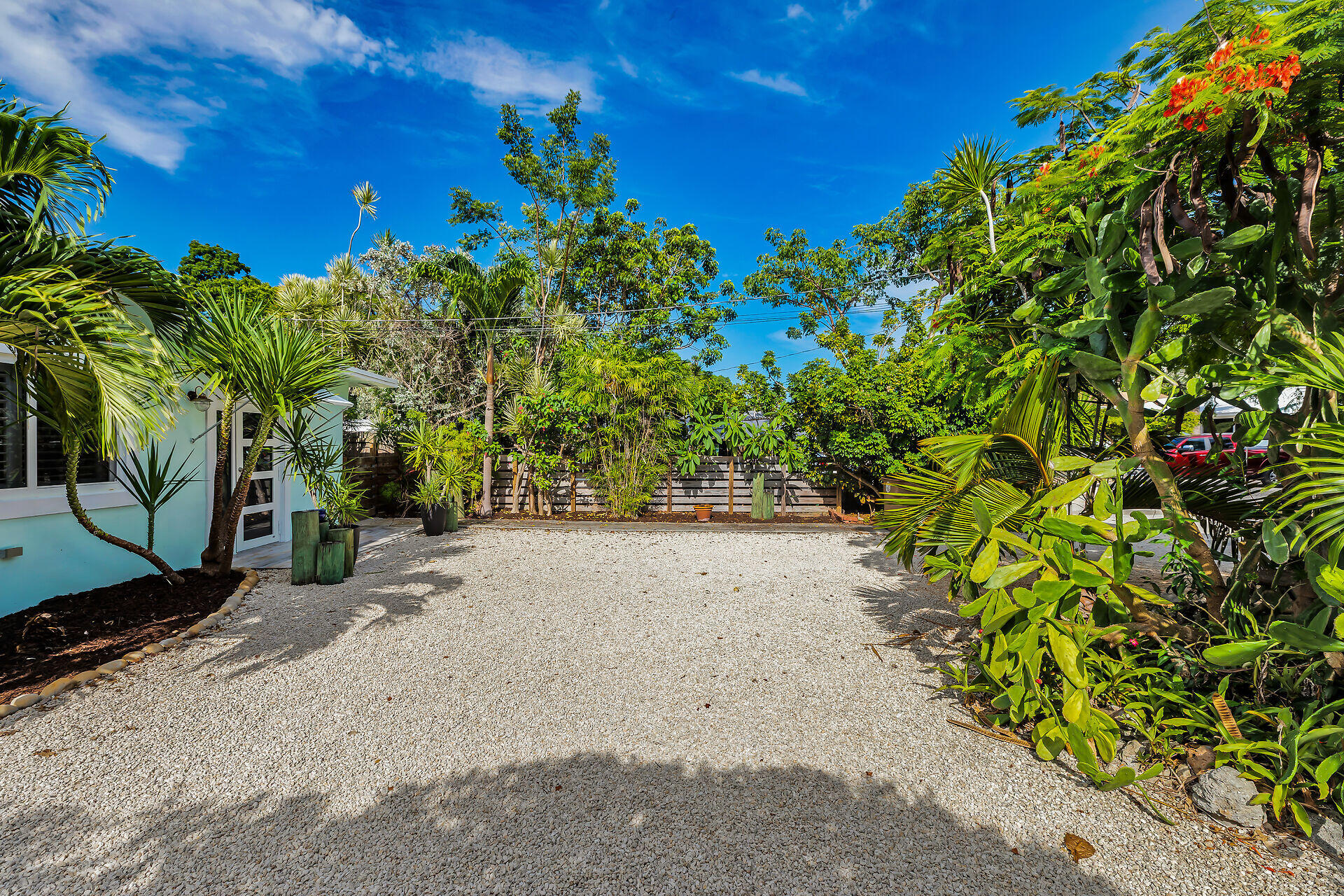 535 Plante Street Property Photo 46