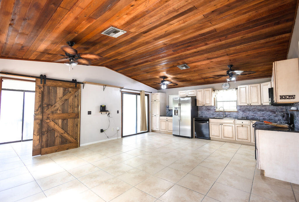 29267 Cypress Drive Property Photo 3