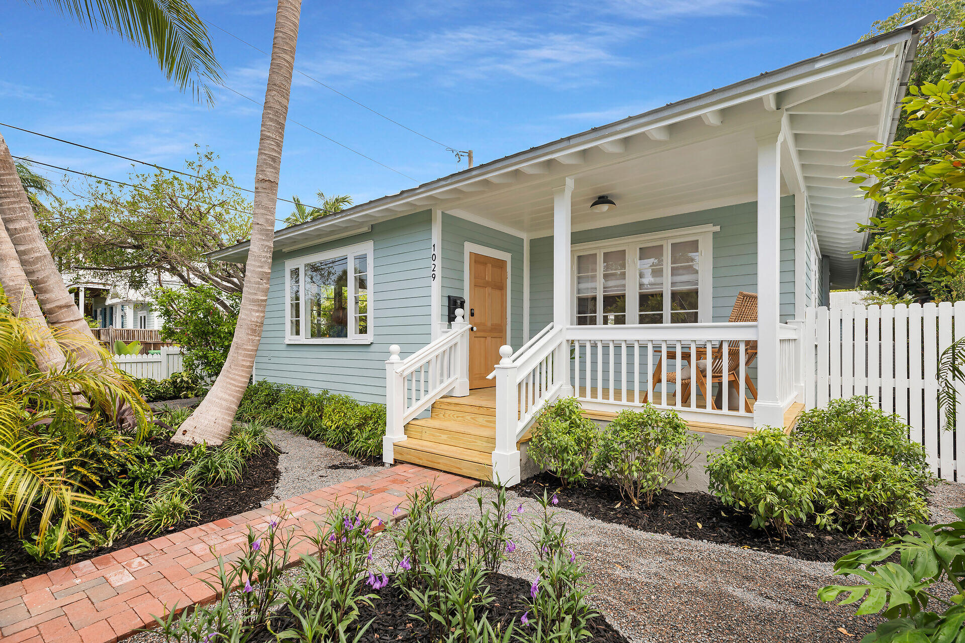 1029 United Street Property Photo 1