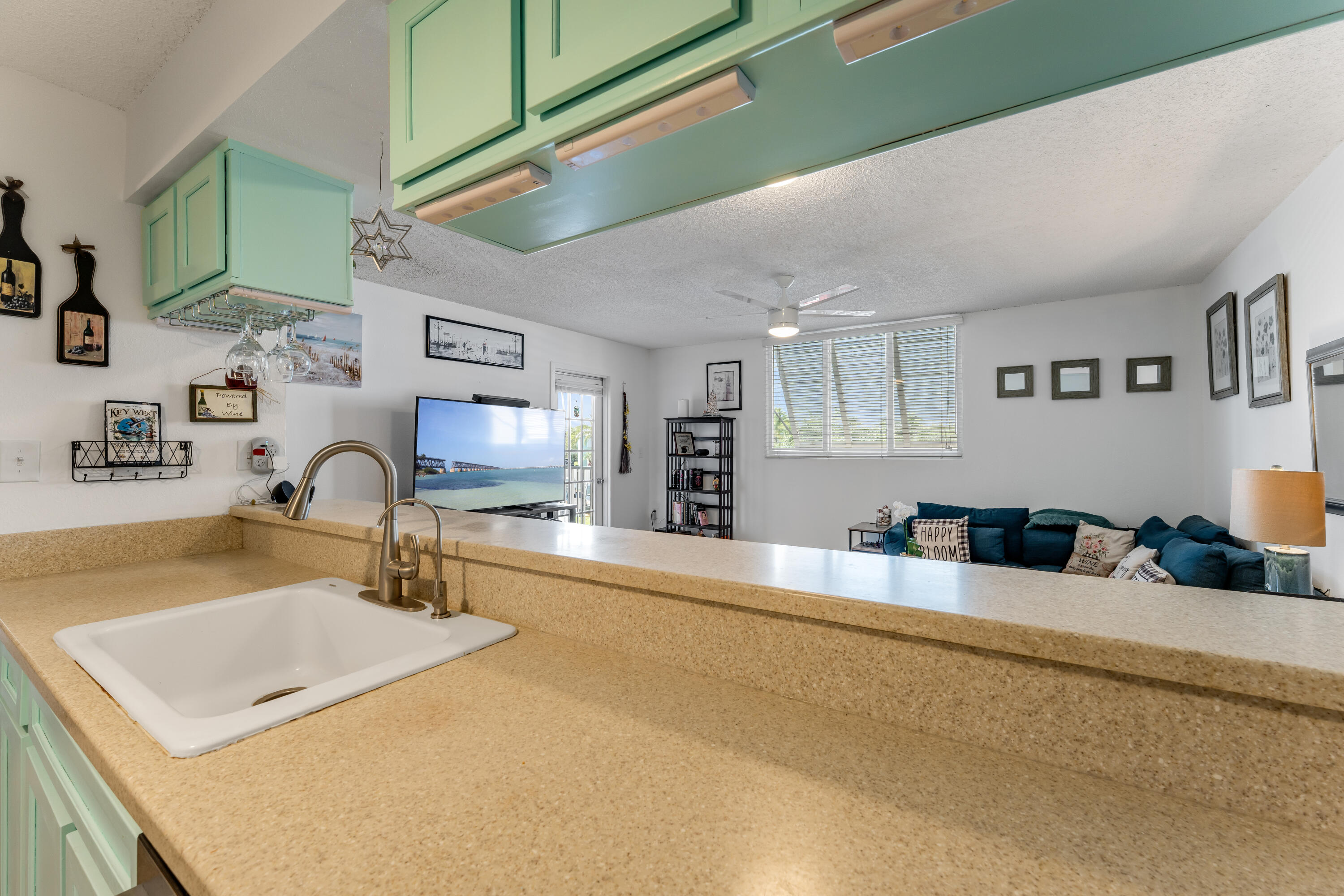 3930 S Roosevelt Boulevard, E104 Property Photo 6