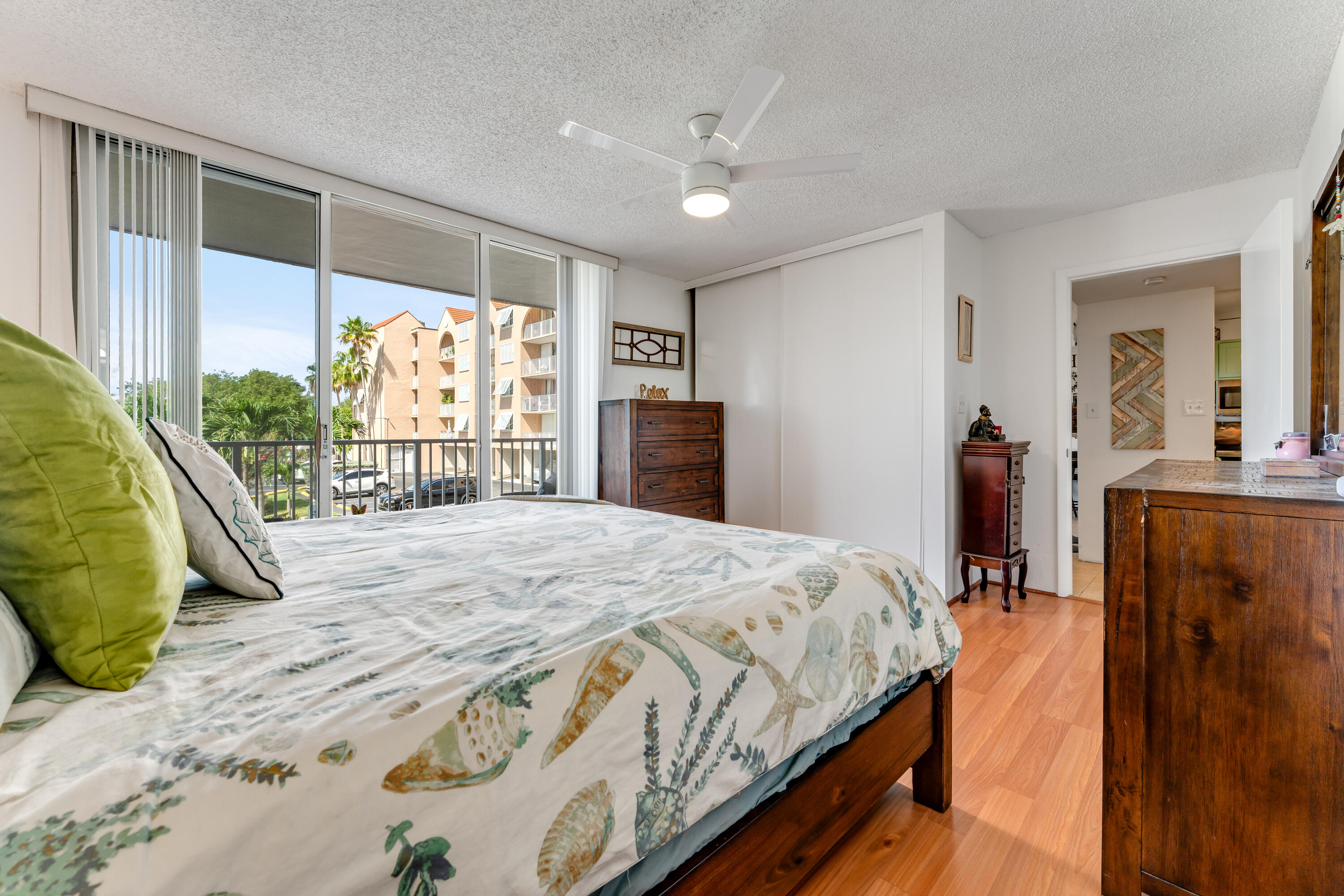 3930 S Roosevelt Boulevard, E104 Property Photo 14