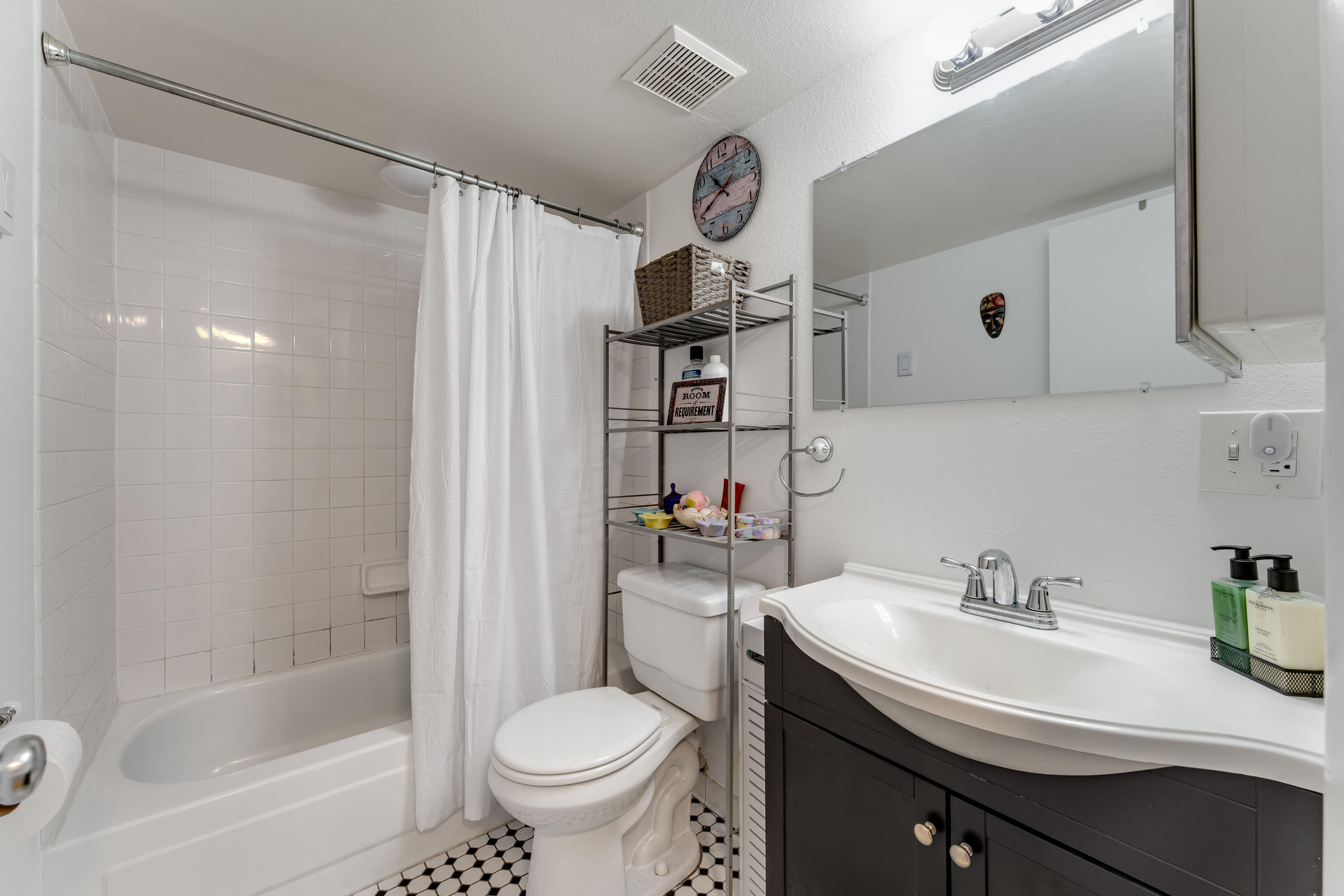 3930 S Roosevelt Boulevard, E104 Property Photo 20
