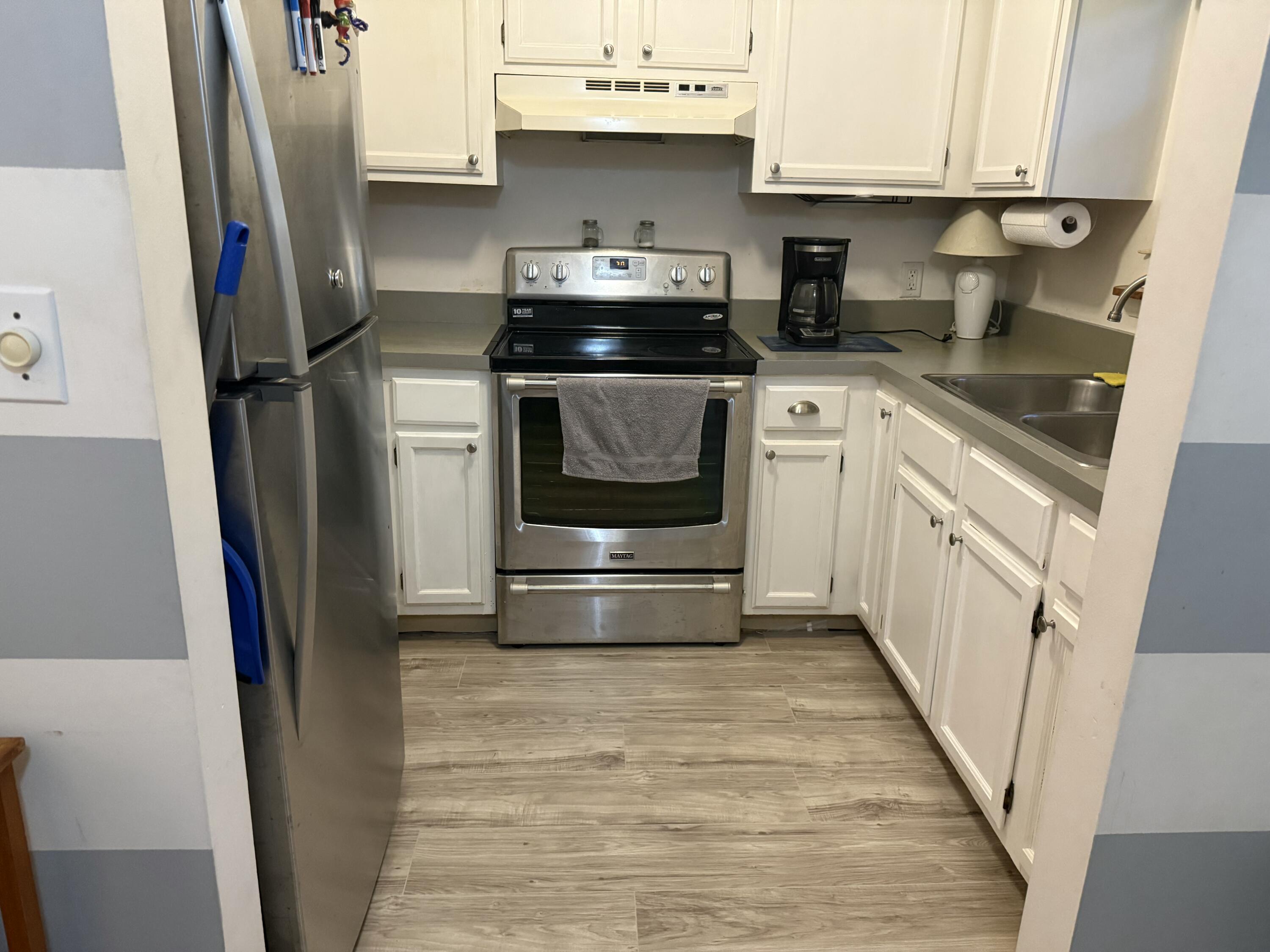 760 Musa Drive Property Photo 19