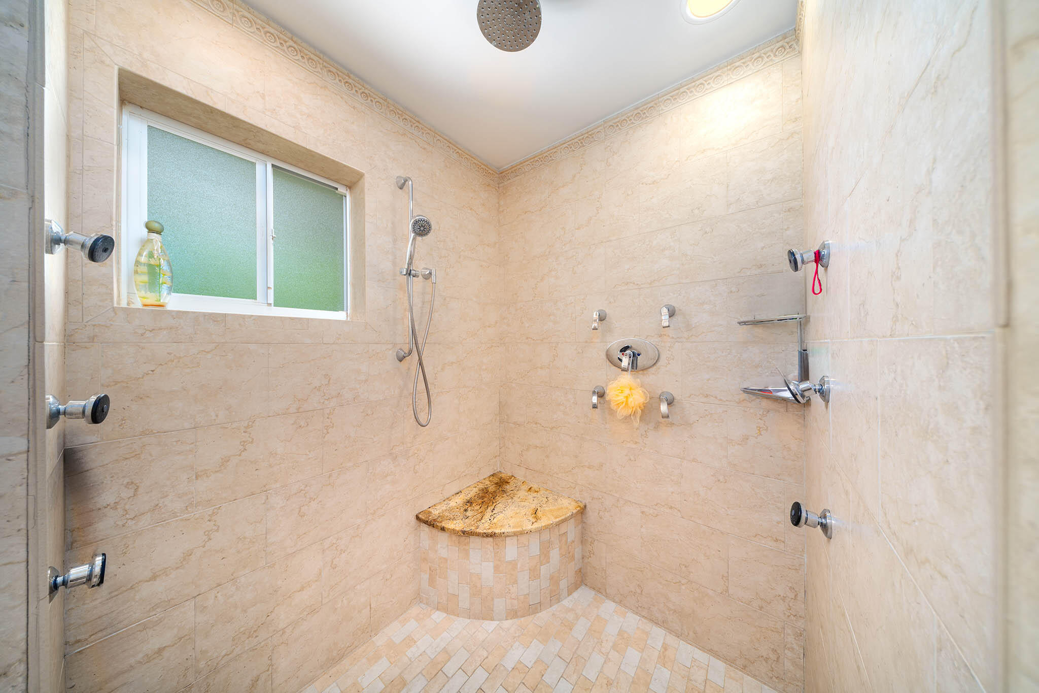 27 Evergreen Avenue Property Photo 17