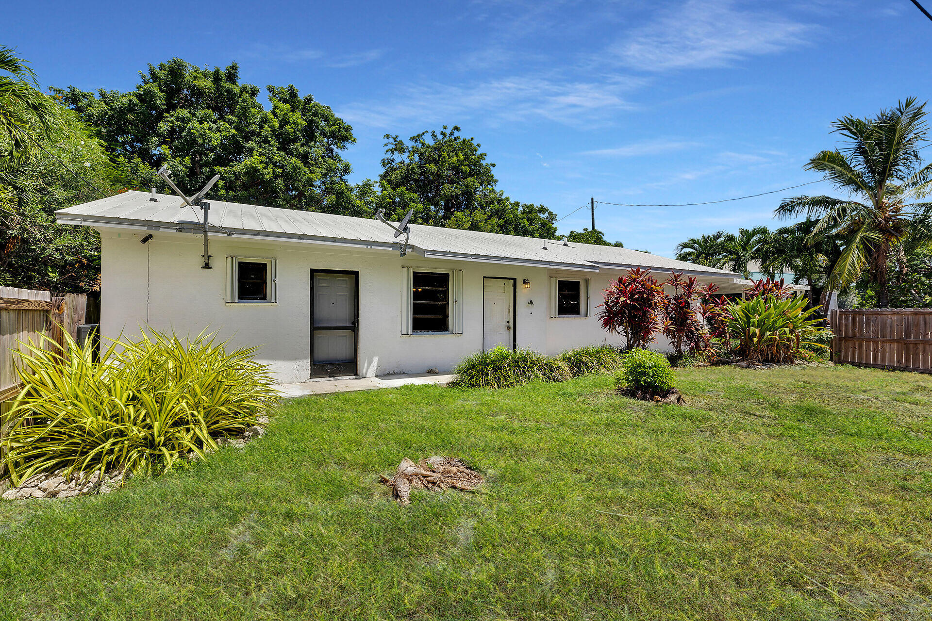 82207 Old Highway Property Photo 16