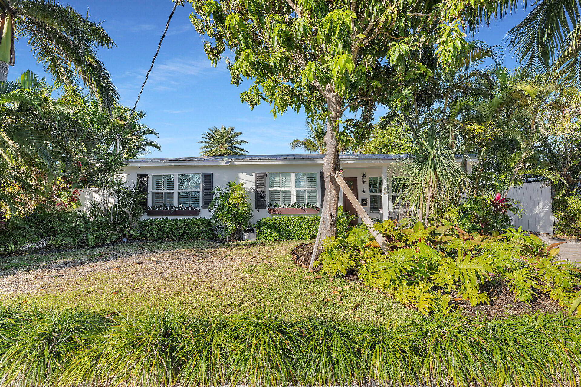 13 Arbutus Drive Property Photo 4