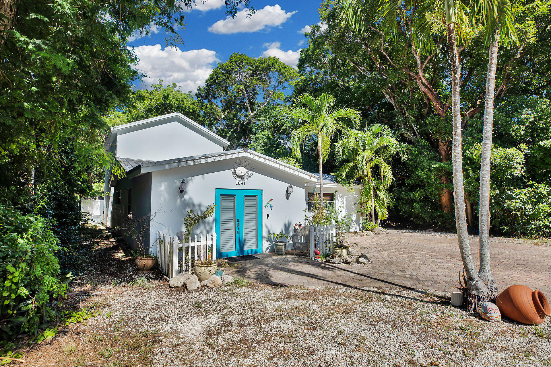 1041 Gibraltar Road Property Photo 2