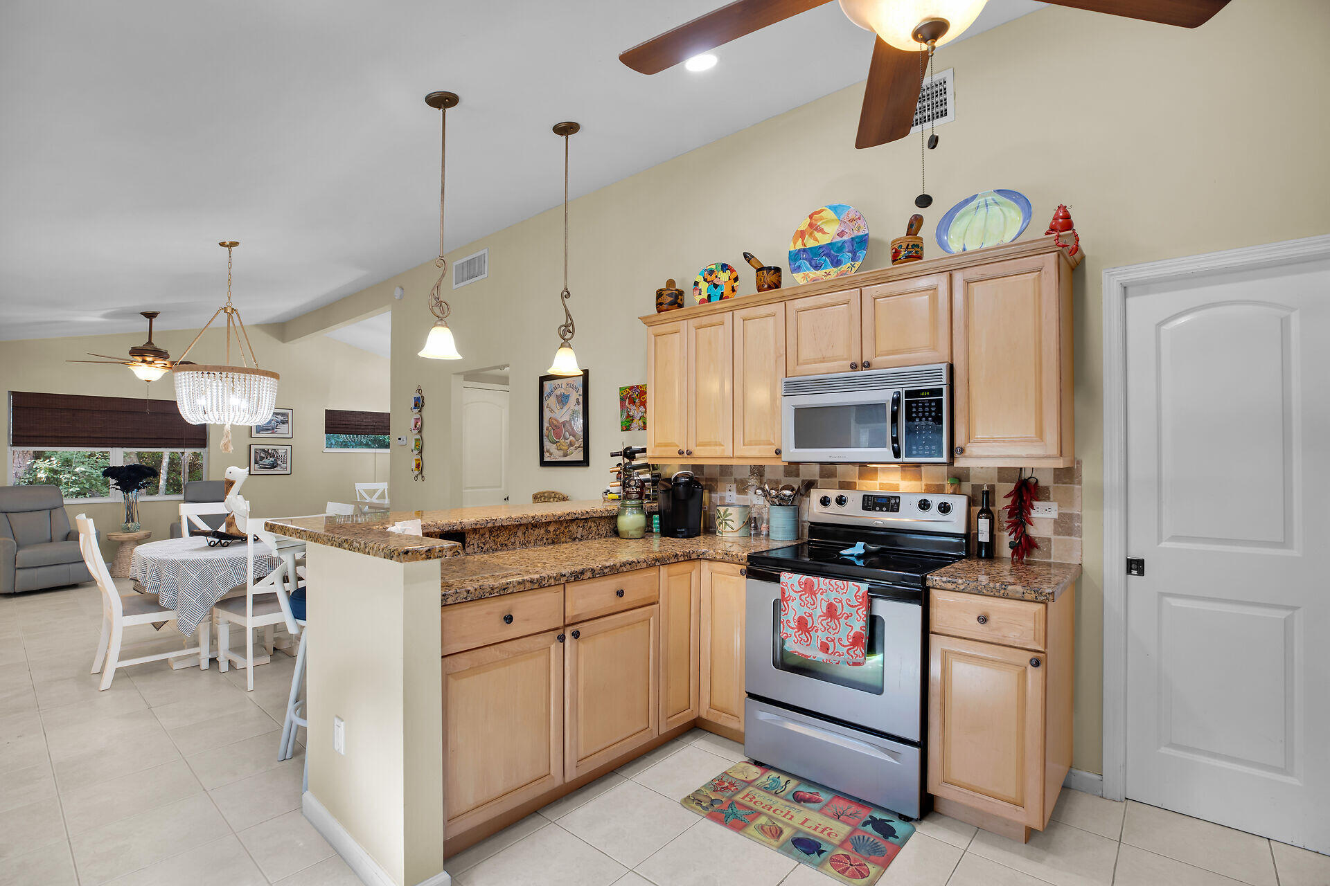 1041 Gibraltar Road Property Photo 8