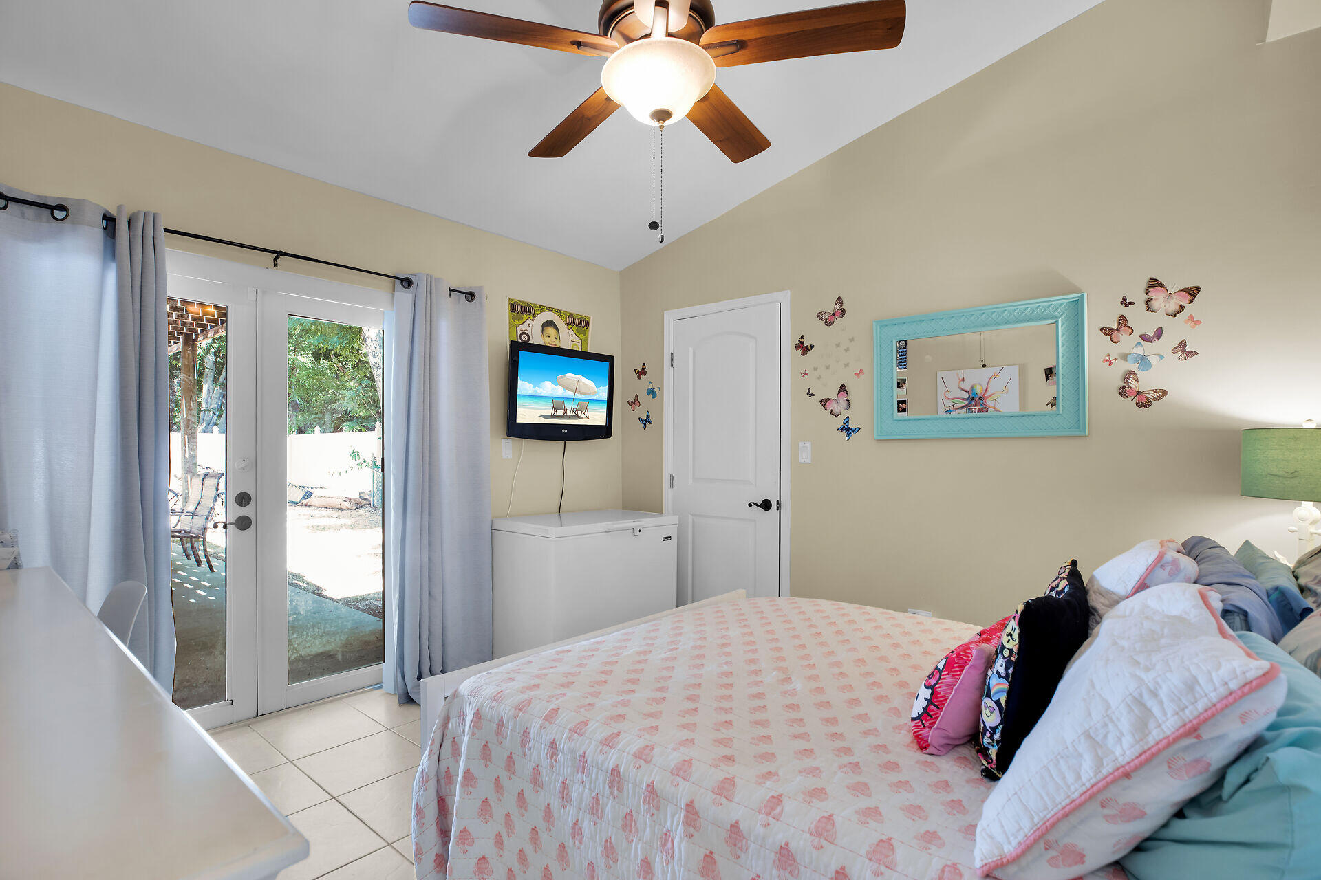 1041 Gibraltar Road Property Photo 10