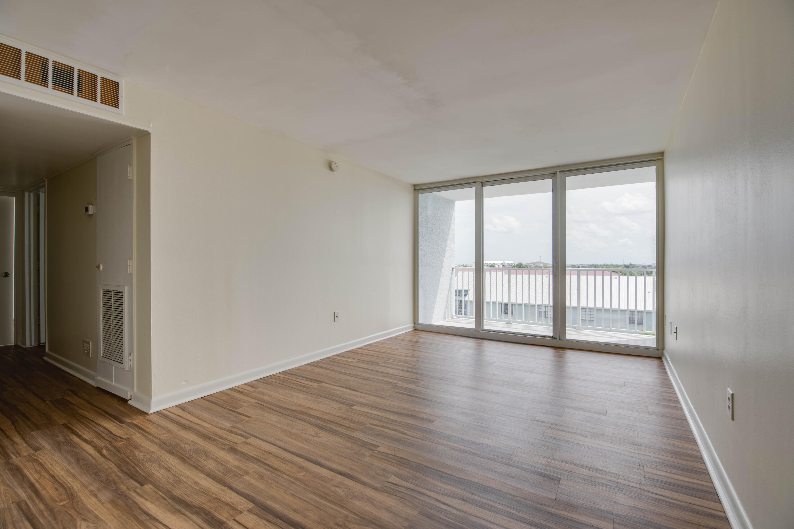 3312 Northside Drive, 611 Property Photo 8