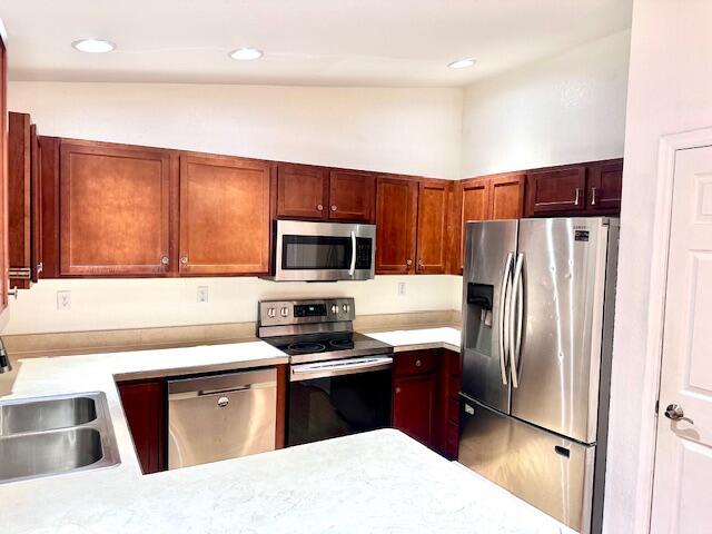 496 James Avenue Property Photo 11