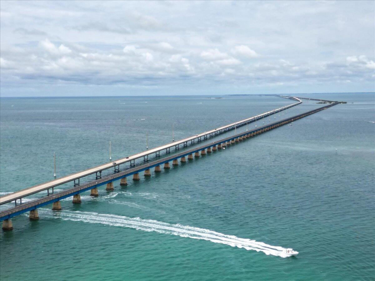 496 James Avenue Property Photo 18