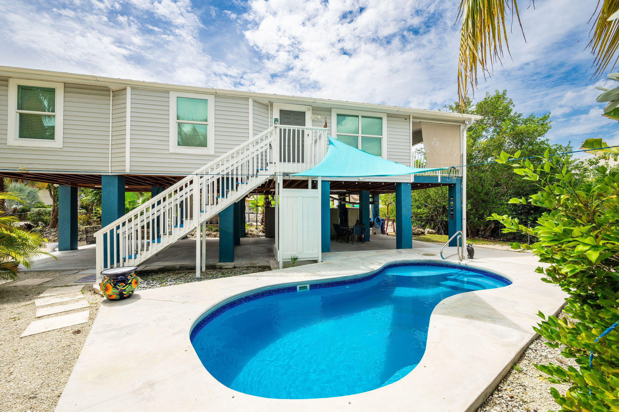 18 W Circle Drive Property Photo 1