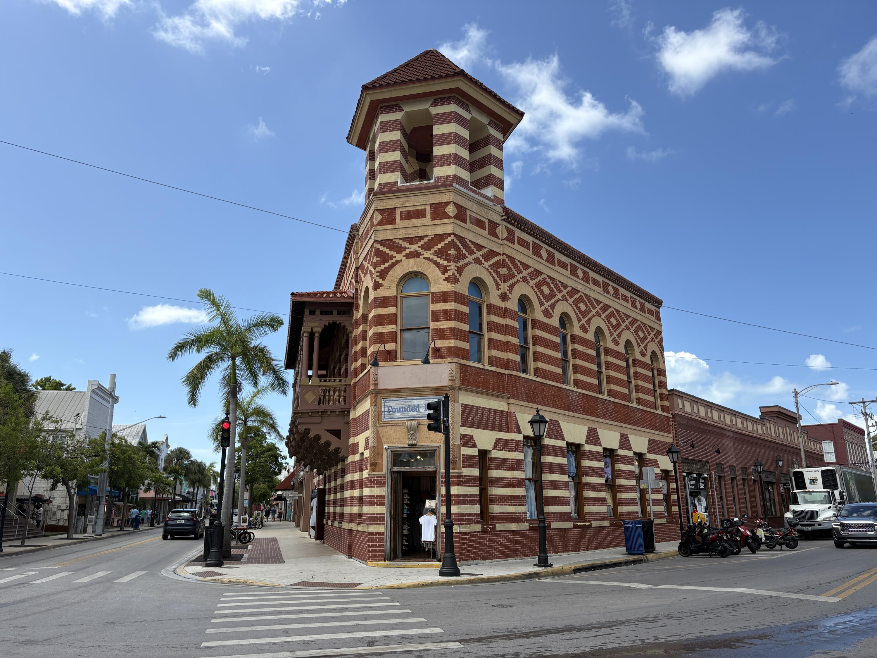 100 Duval Street Property Photo 1