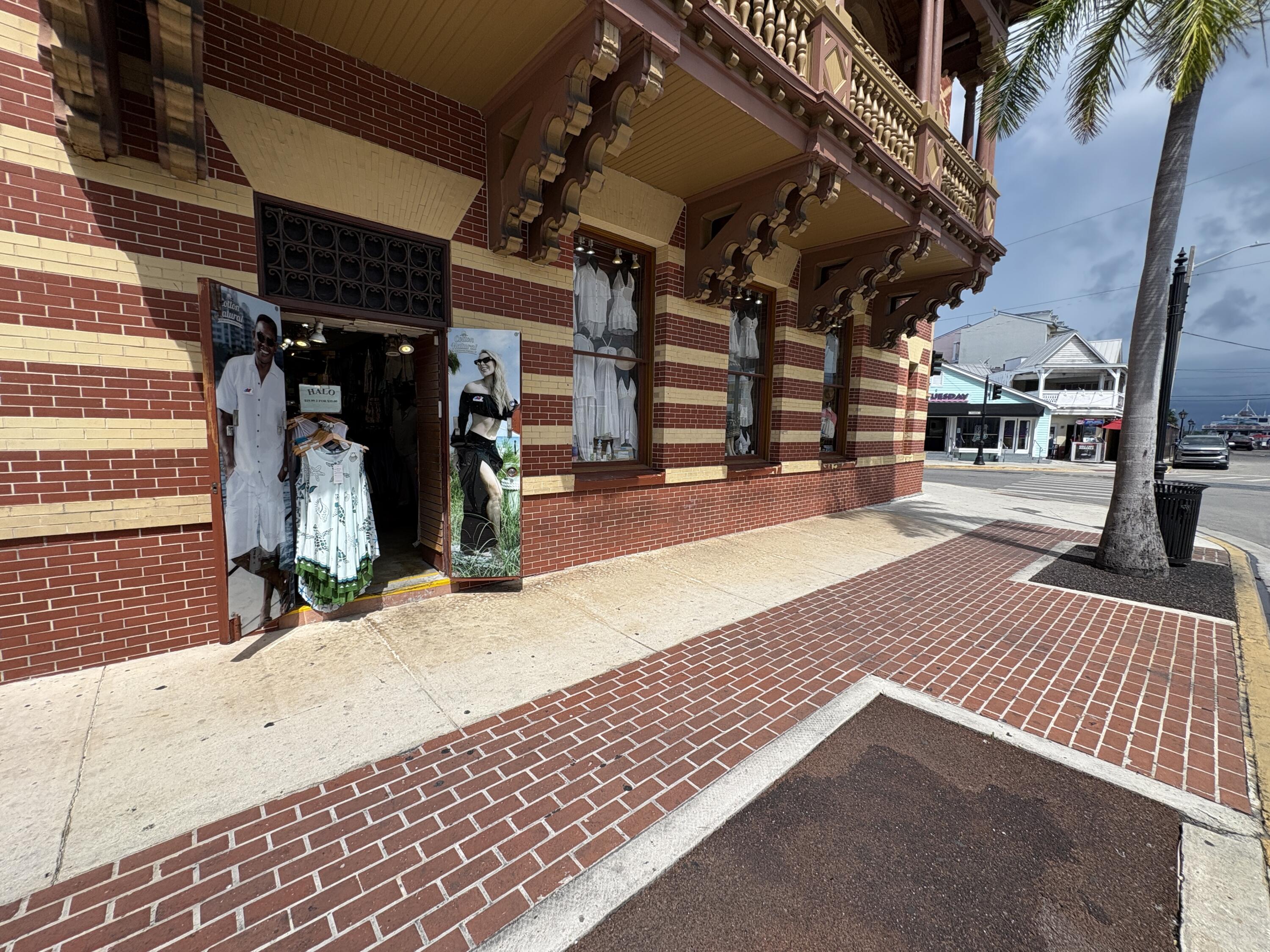100 Duval Street Property Photo 6
