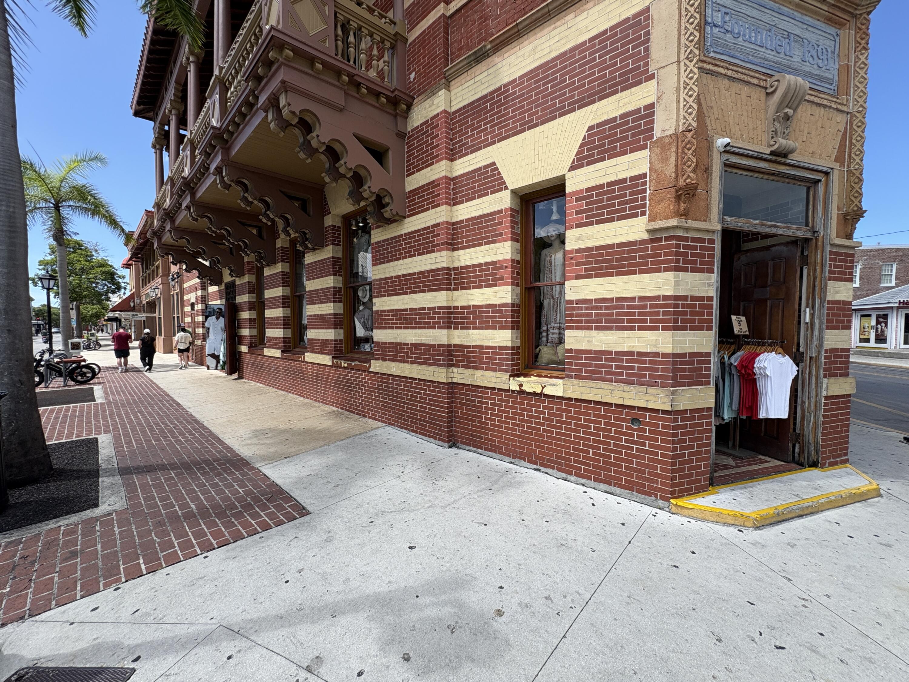 100 Duval Street Property Photo 7