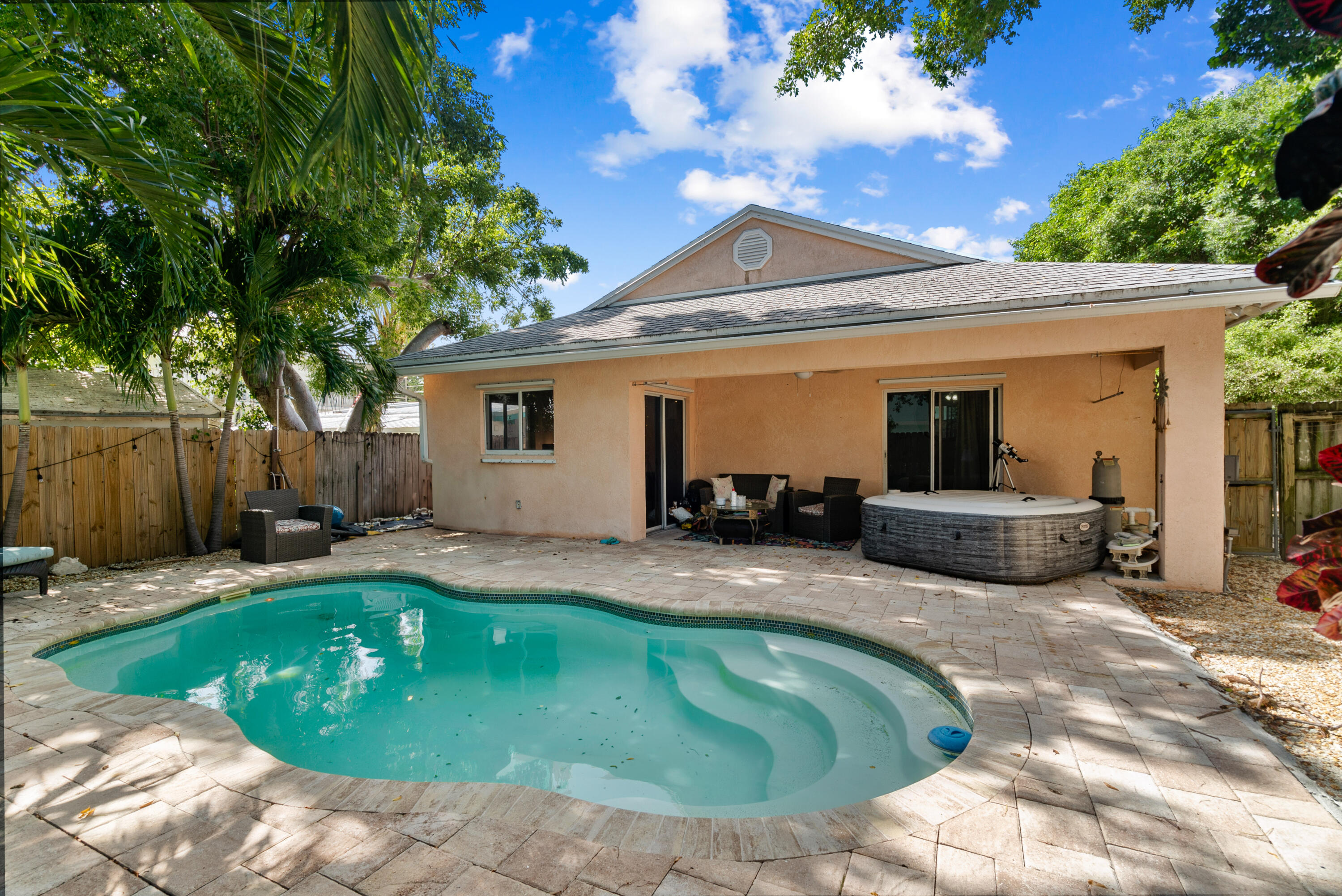 46 Snapper Avenue Property Photo 1