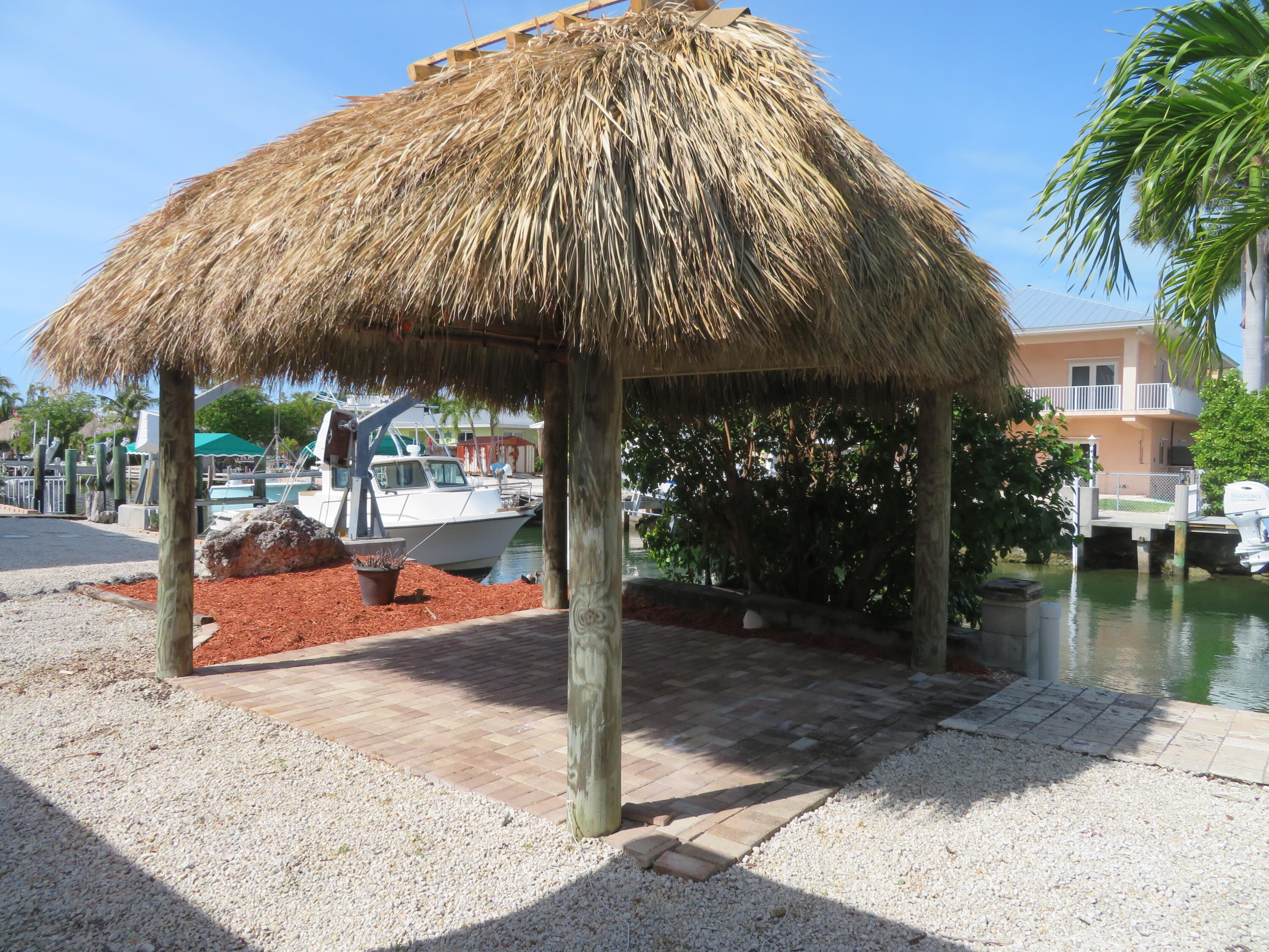 2411 Grouper Drive Property Photo 5