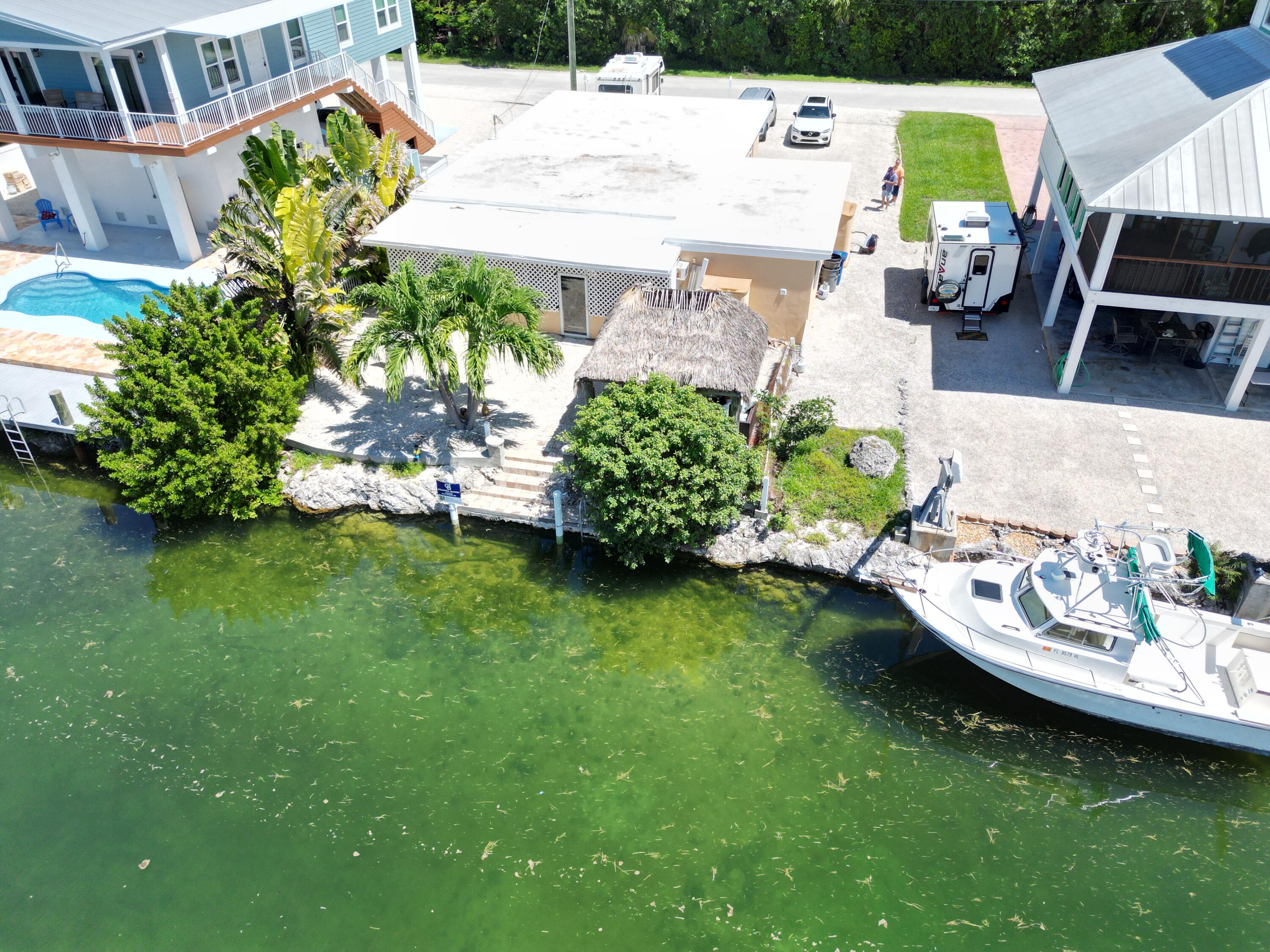 2411 Grouper Drive Property Photo 9