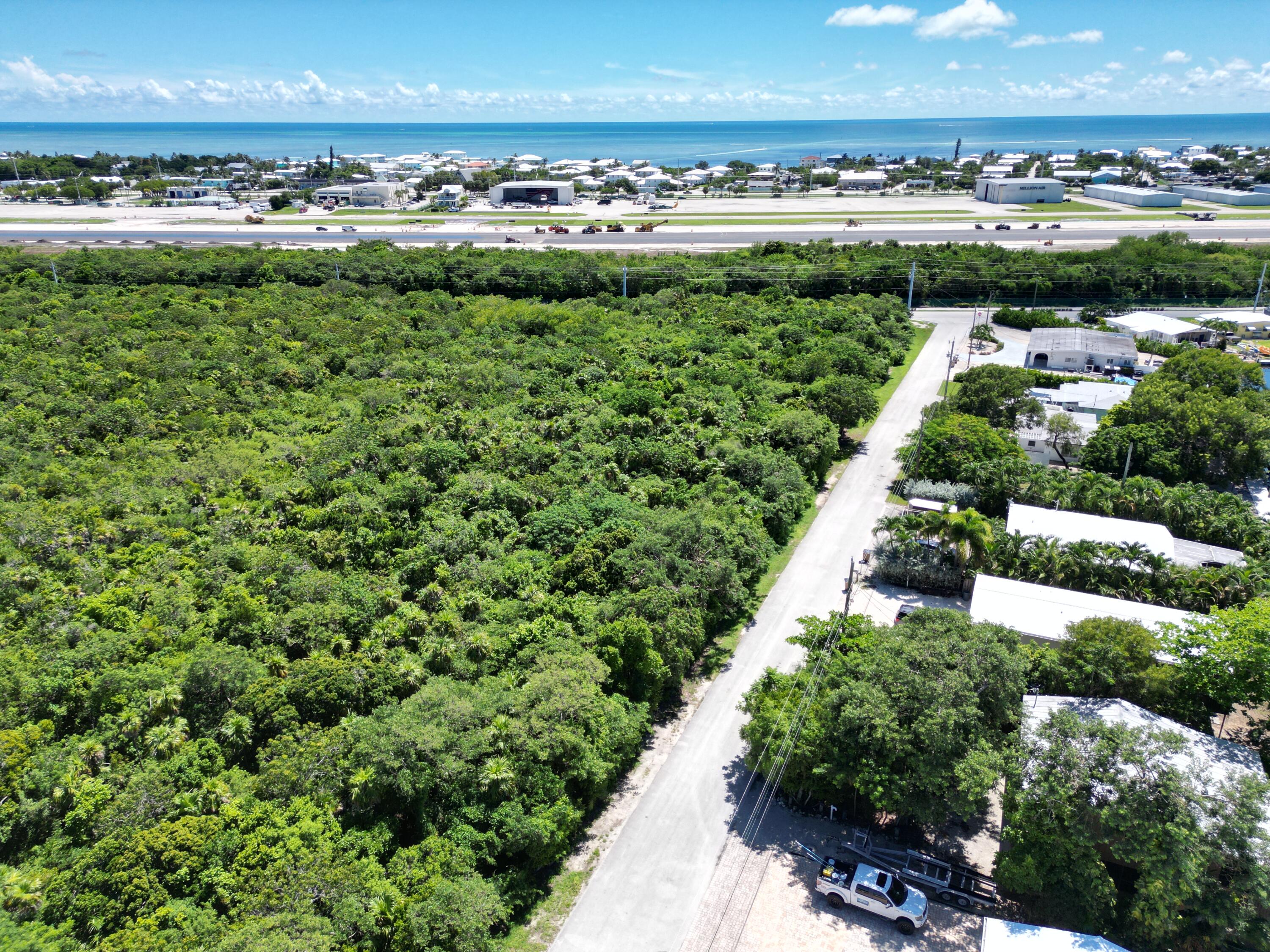 2411 Grouper Drive Property Photo 10