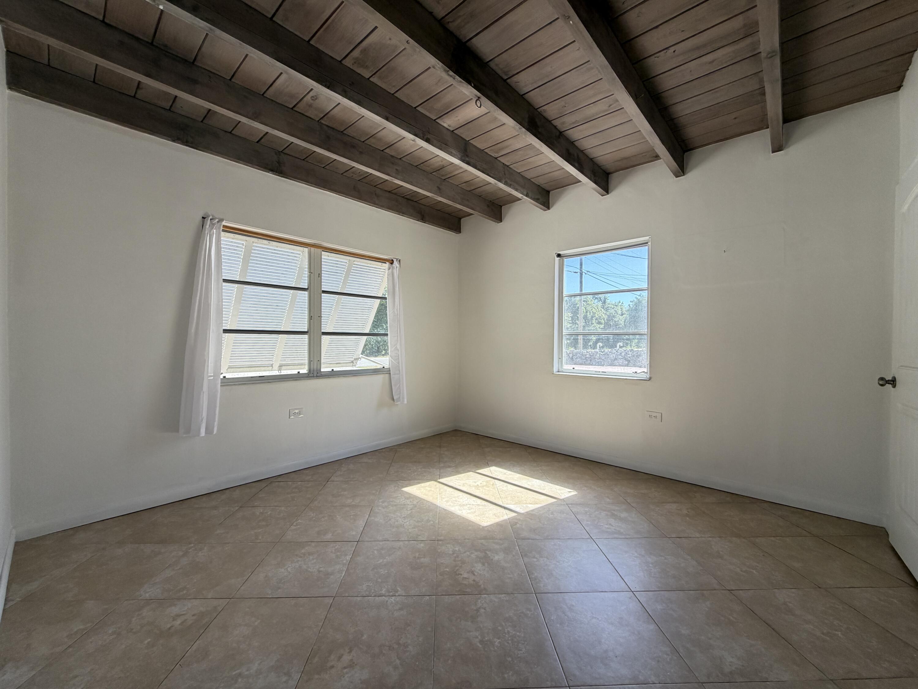 2411 Grouper Drive Property Photo 14