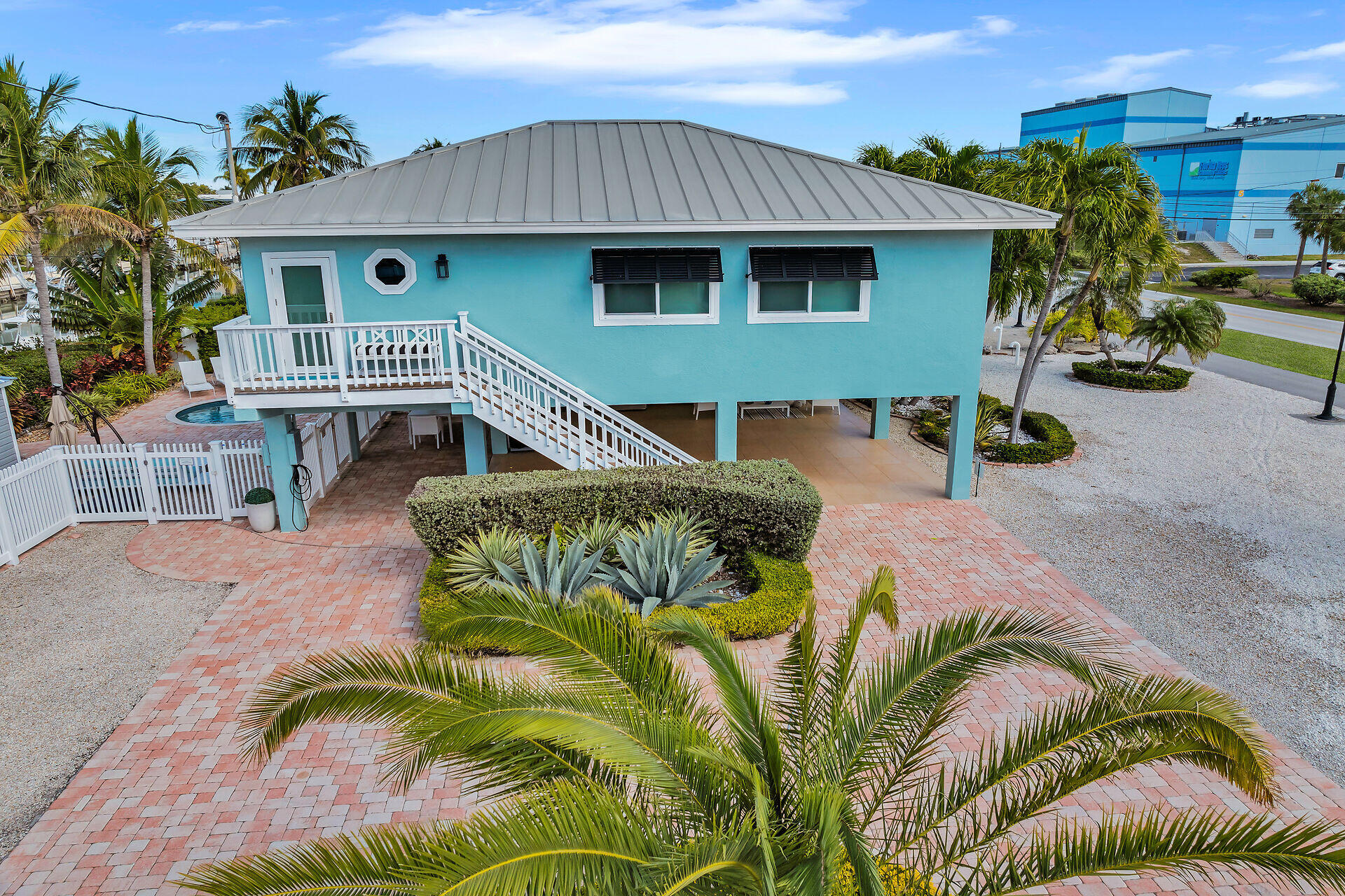 341 Sombrero Beach Road Property Photo 3