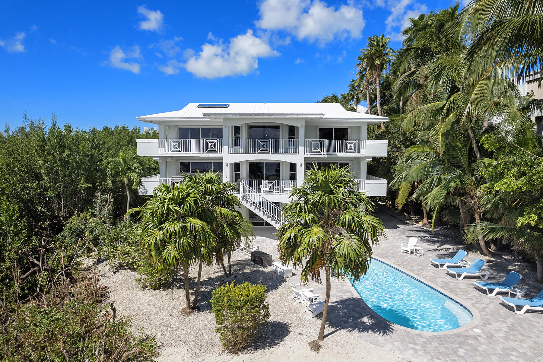 87445 Old Highway Property Photo 6