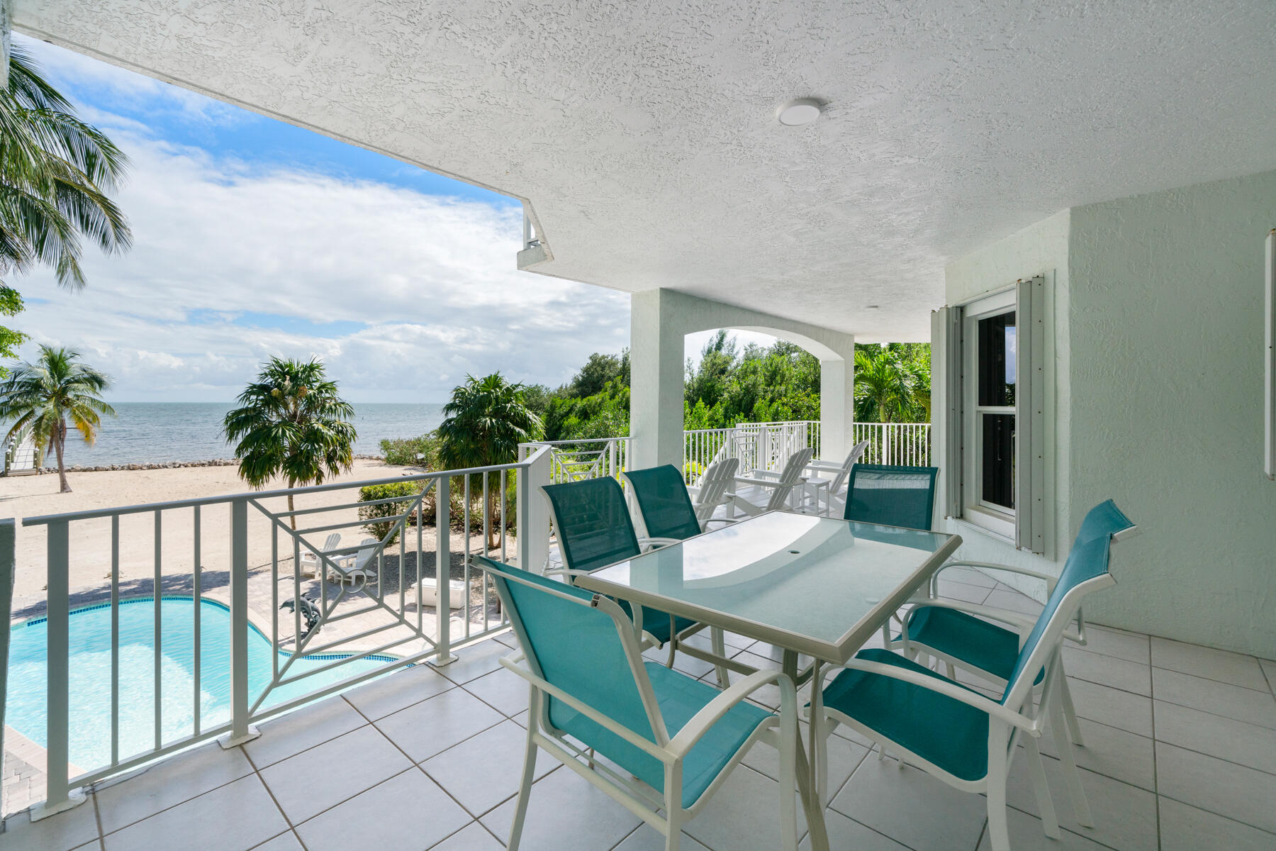 87445 Old Highway Property Photo 8