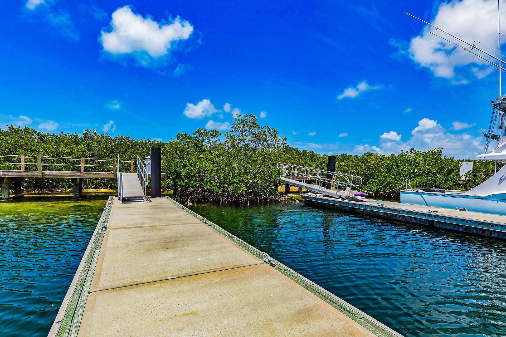 6000 Peninsular Avenue, Lu28 Property Photo 7